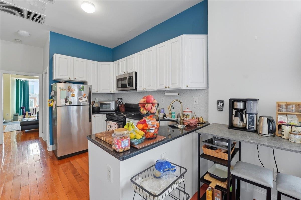 100 LEONARD ST, #3L, Jc, NJ 07307