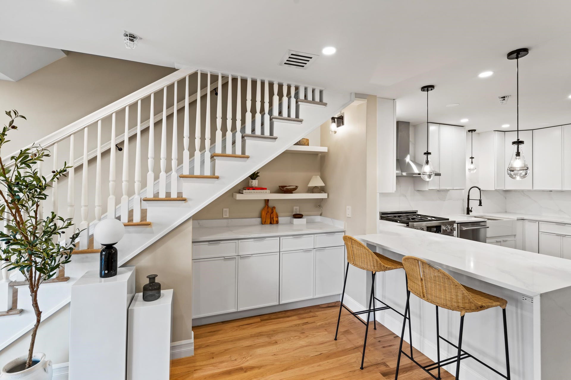 306 GRAND ST, #1, Jc, NJ 07302