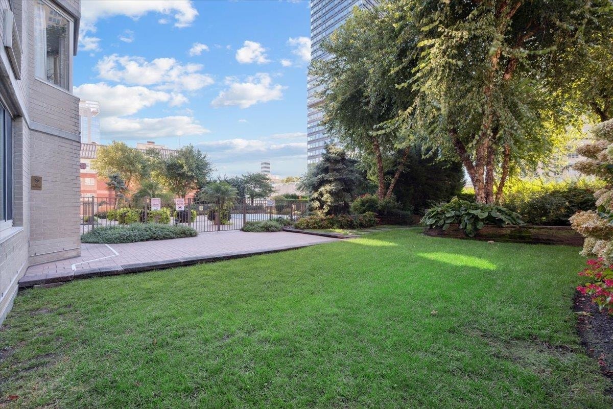 1 2ND ST, #1006, Jc, NJ 07302