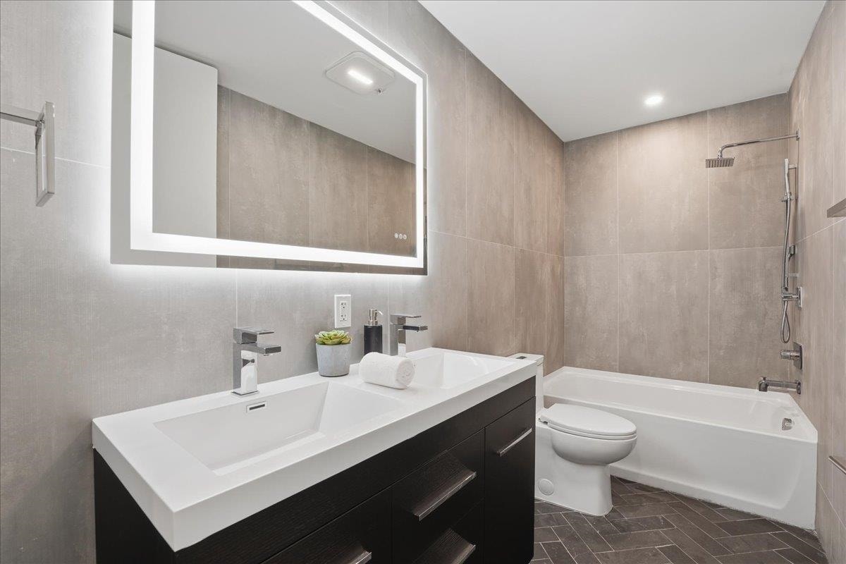 134 NEW YORK AVE, #4, Jc, NJ 07307