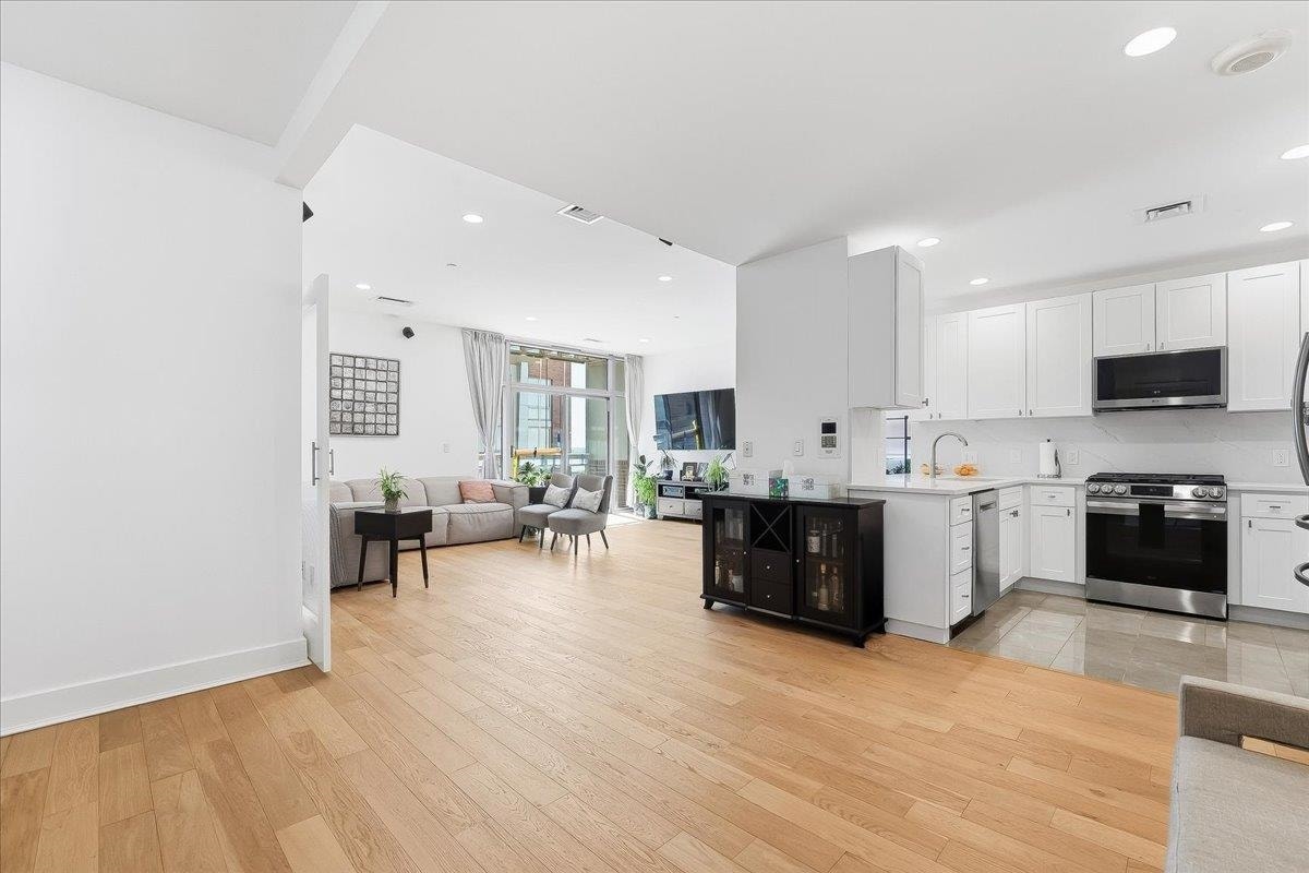 201 LUIS M MARIN BLVD, #1515, Jc, NJ 07302