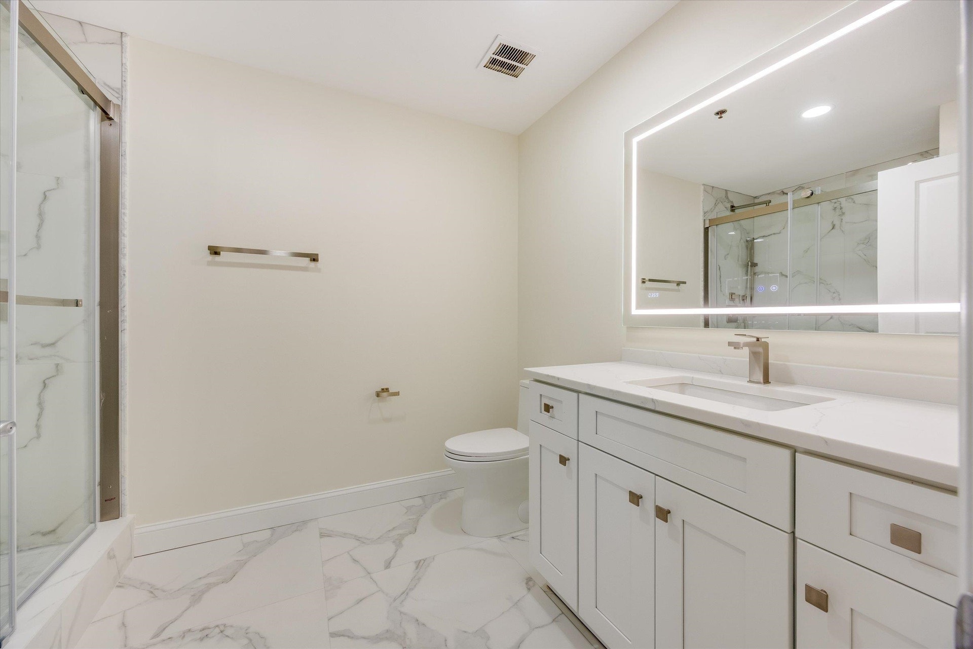 6315 CITY PL, #6315, Edgewater, NJ 07020