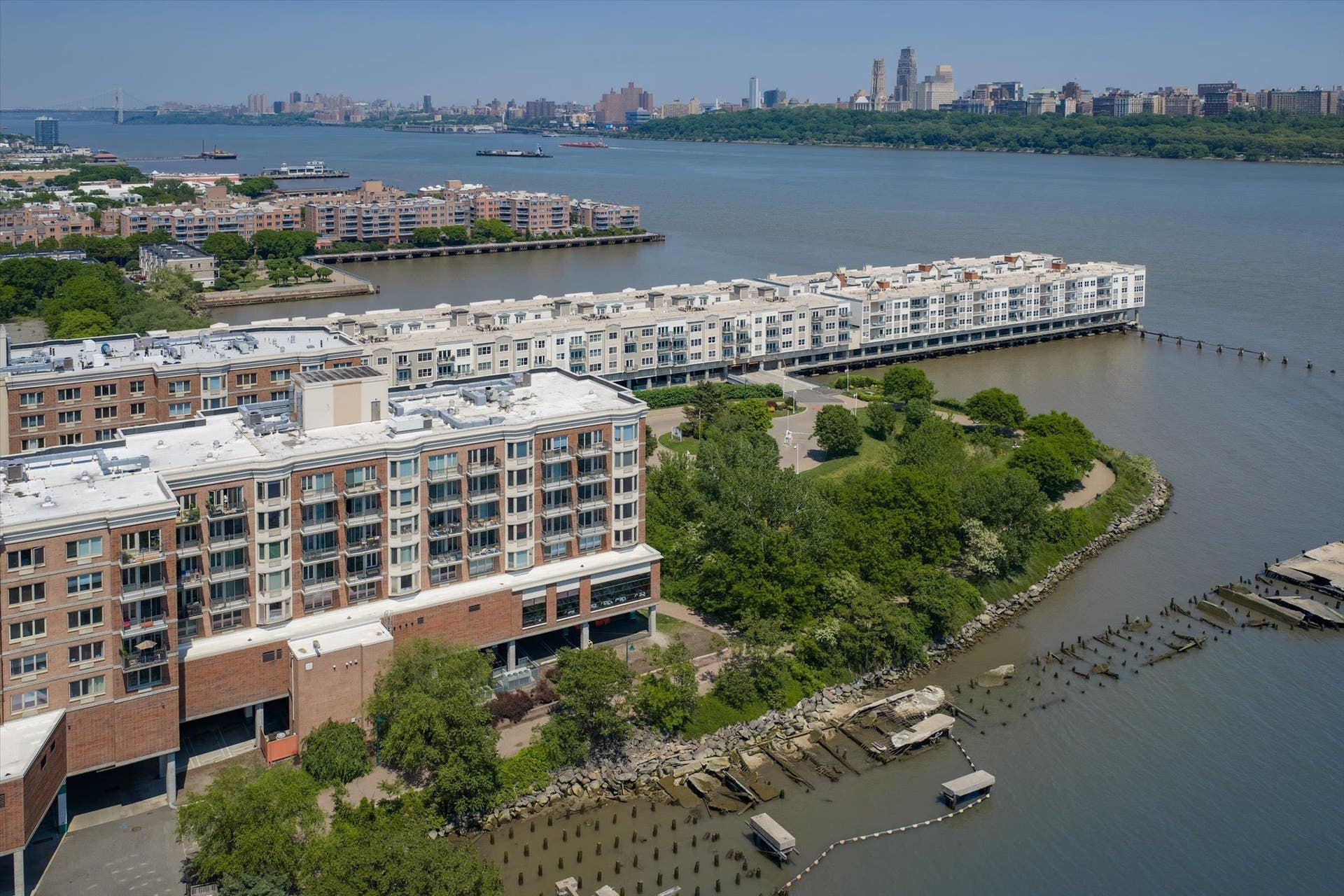 6315 CITY PL, #6315, Edgewater, NJ 07020