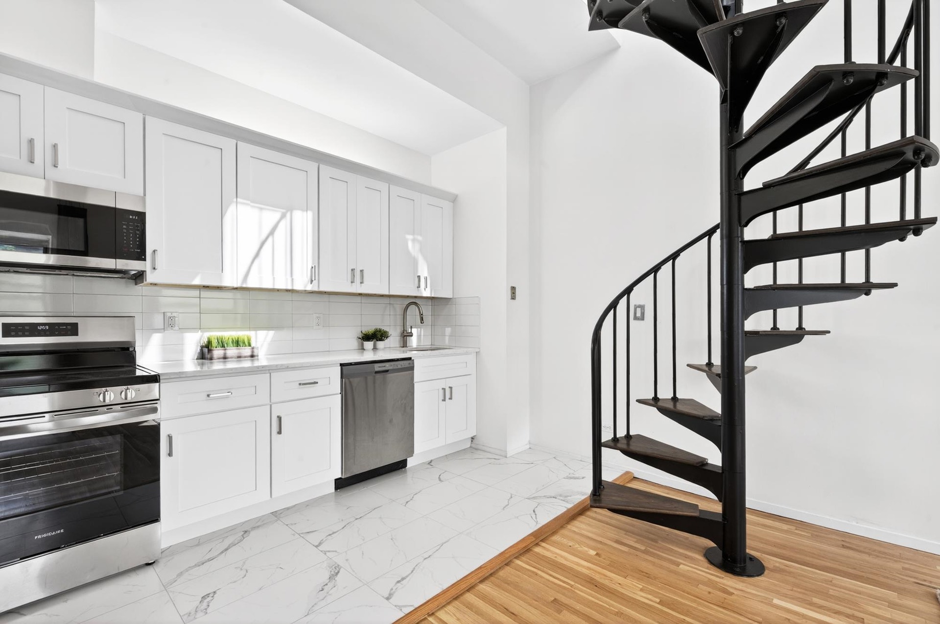 222 GRAND ST, #4K, Hoboken, NJ 07030