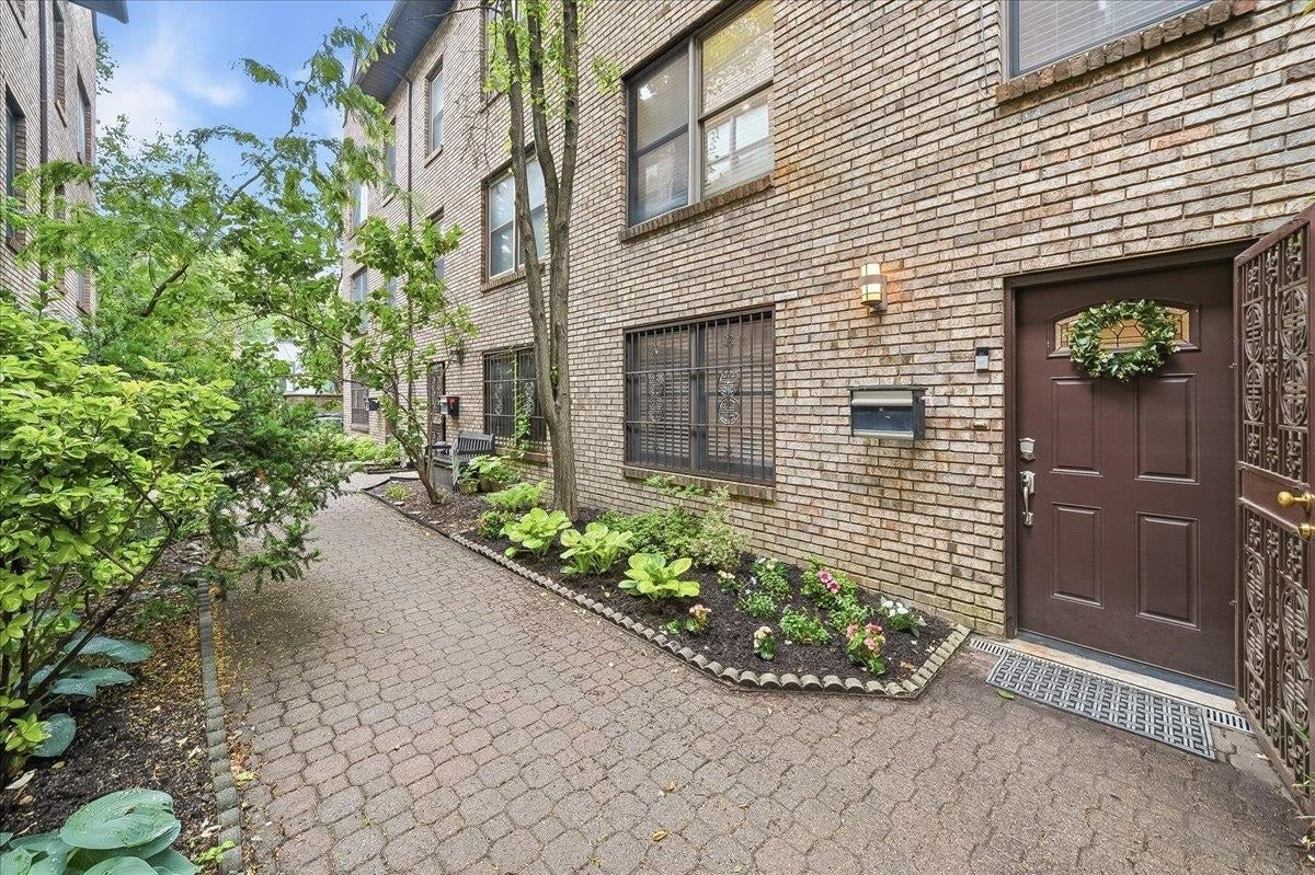 430 OGDEN AVE, #2, Jc, NJ 07307