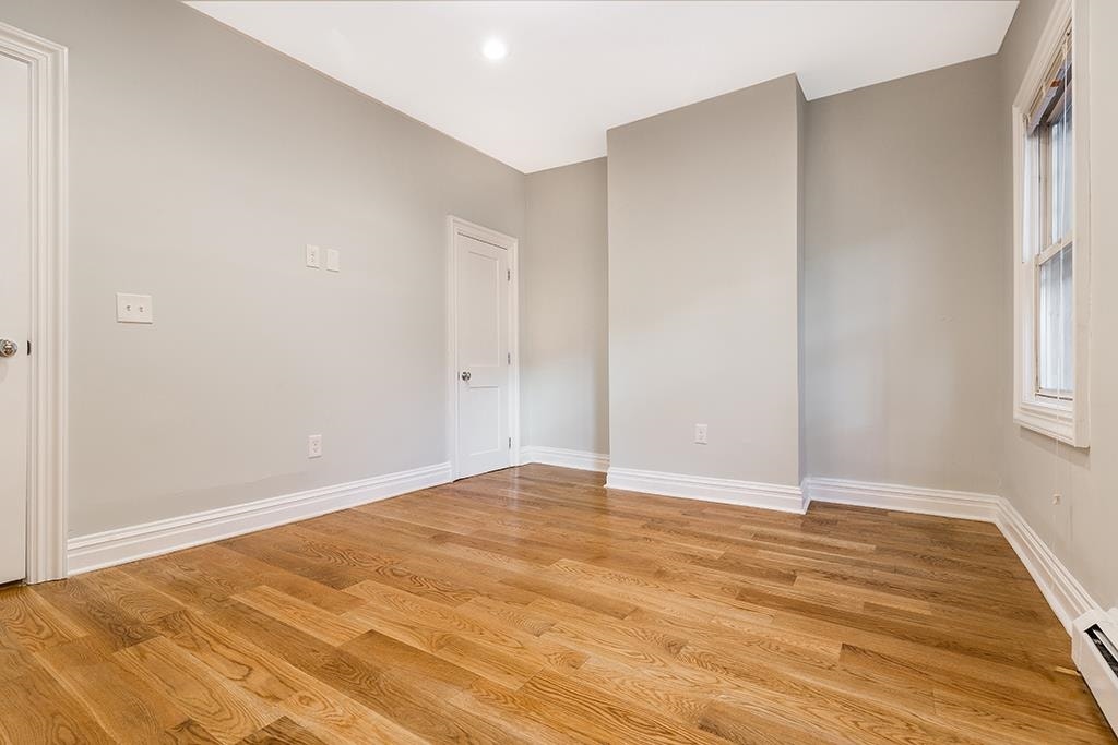 194 HOPKINS AVE, Jc, NJ 07306