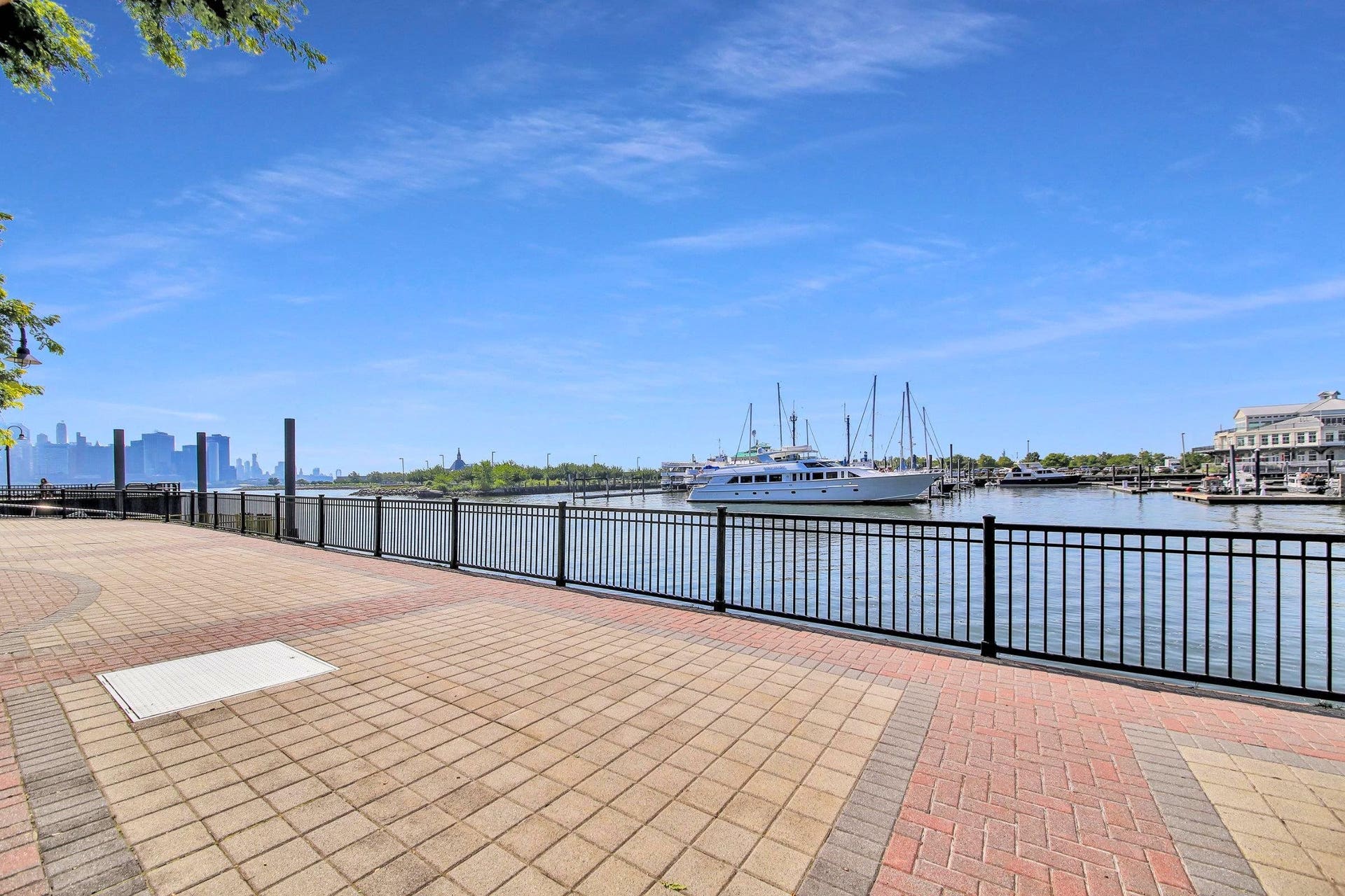 15 WARREN ST, #124, Jc, NJ 07302
