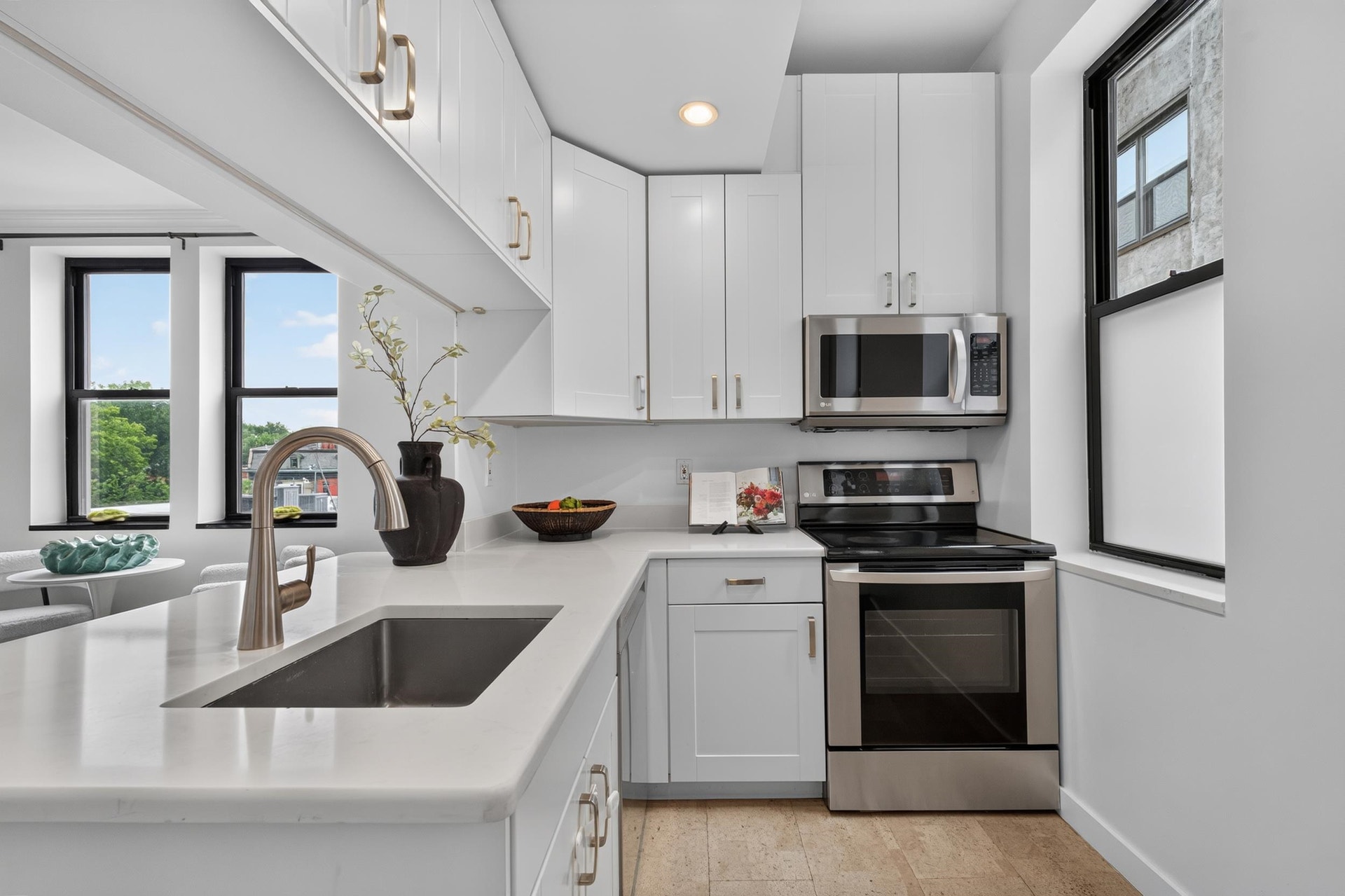 258 BARROW ST, #5C, Jc, NJ 07302