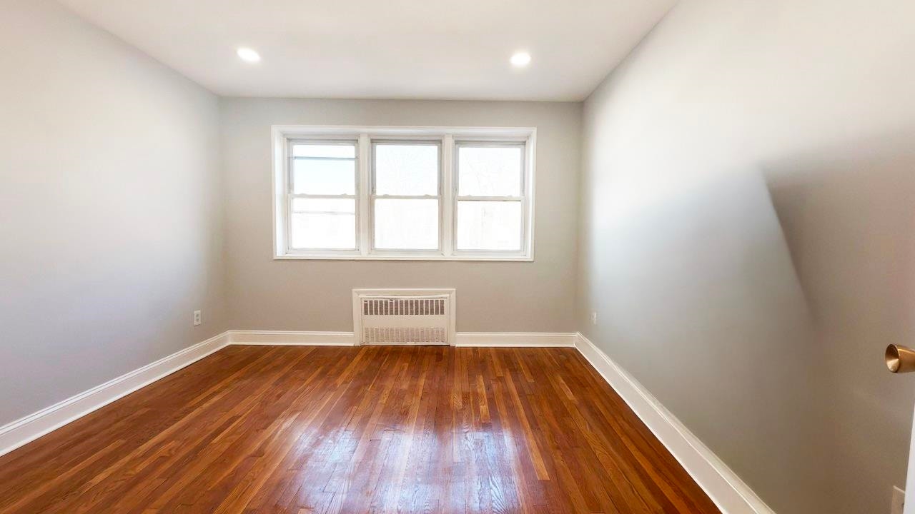 154 BOWERS ST, #2D, Jc, NJ 07307