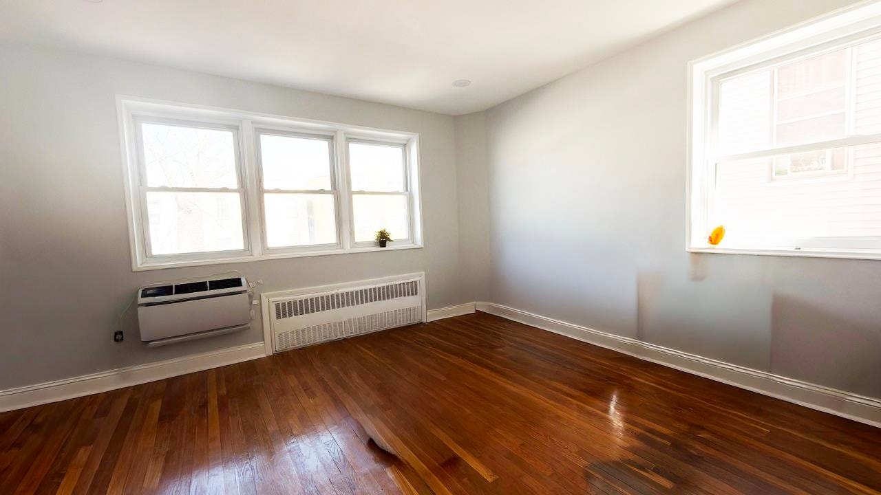 154 BOWERS ST, #2D, Jc, NJ 07307