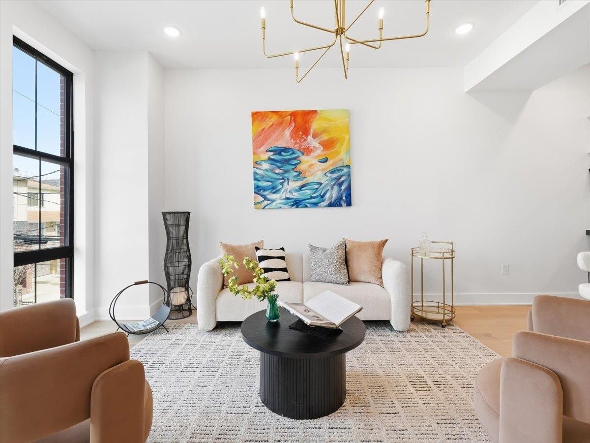 15 MANHATTAN AVE, #201, Jc, NJ 07307