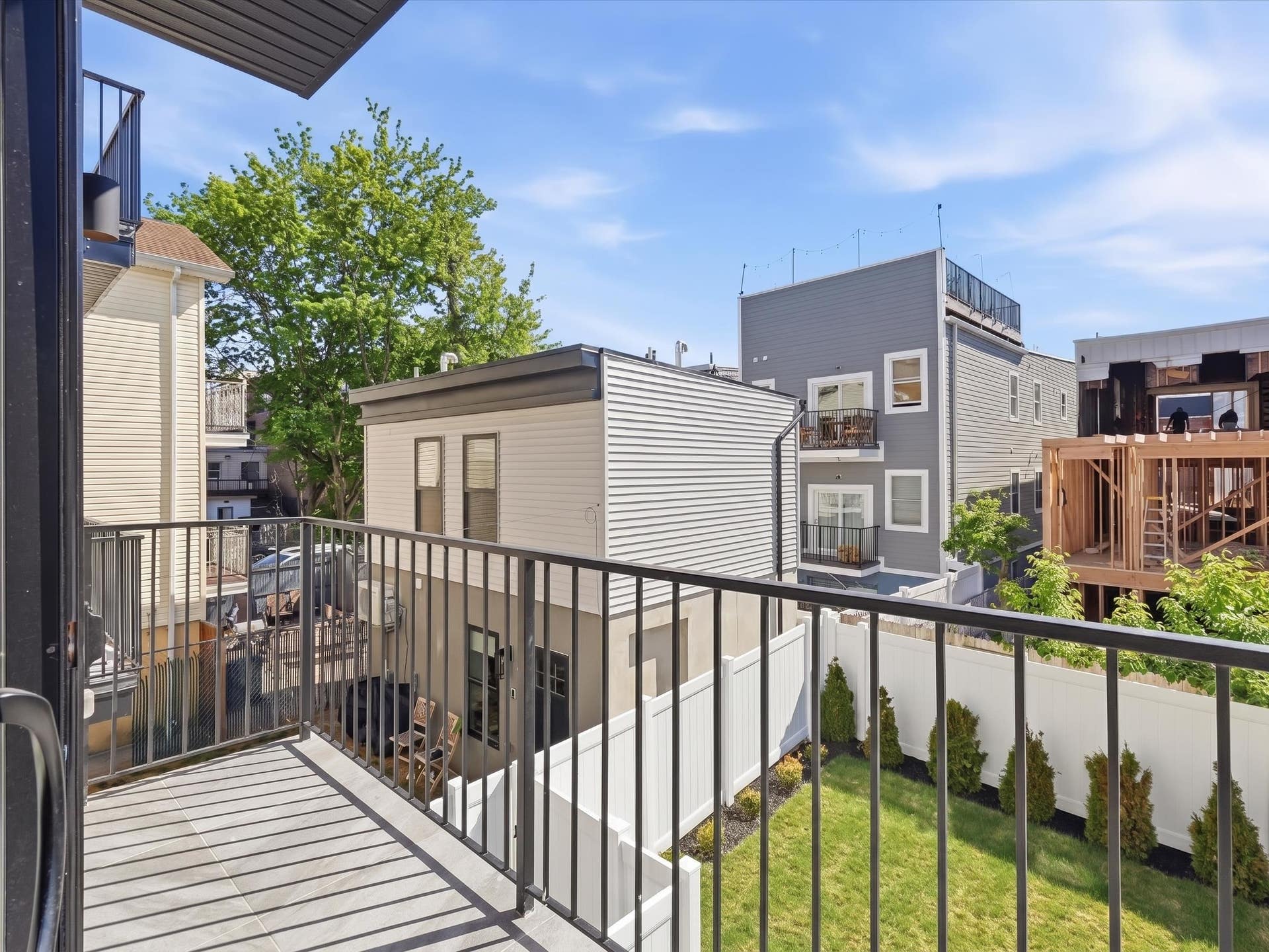 15 MANHATTAN AVE, #201, Jc, NJ 07307