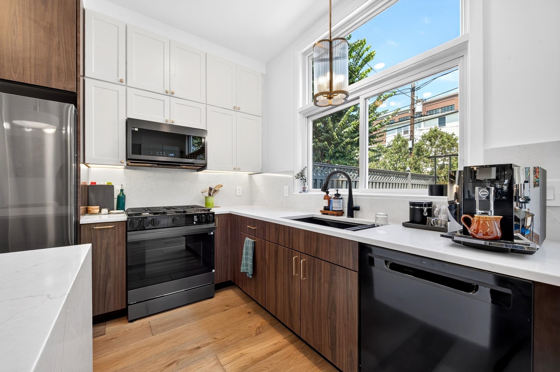304 9TH ST, Jc, NJ 07302