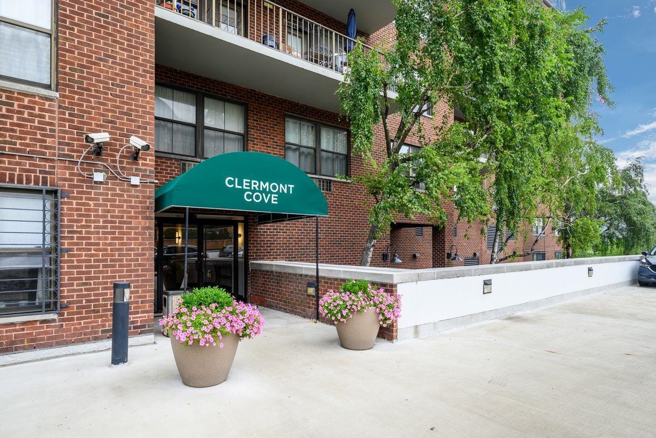 1 GREENE ST, #PH809, Jc, NJ 07302