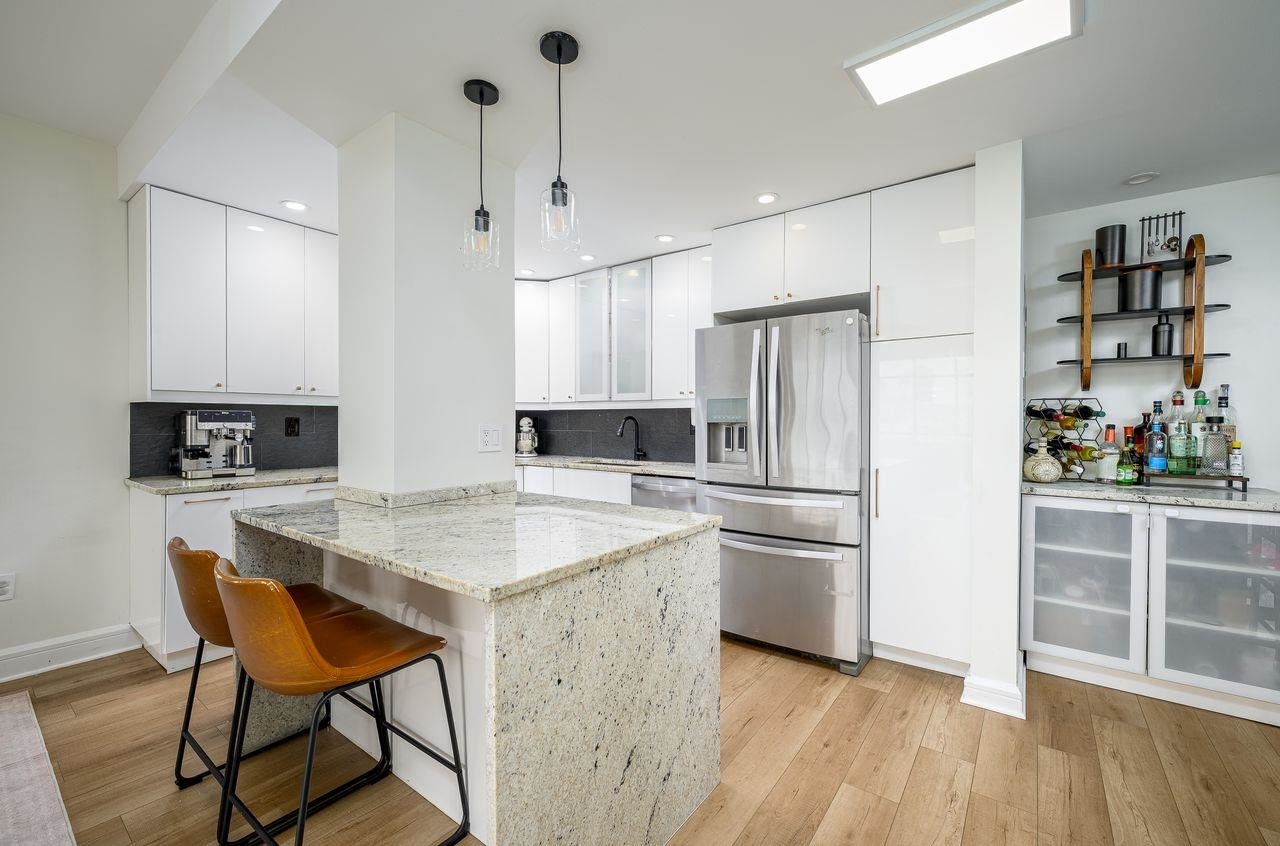 1 GREENE ST, #PH809, Jc, NJ 07302