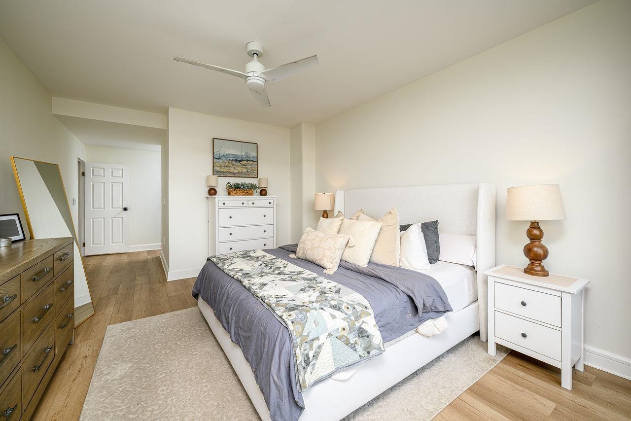1 GREENE ST, #PH809, Jc, NJ 07302