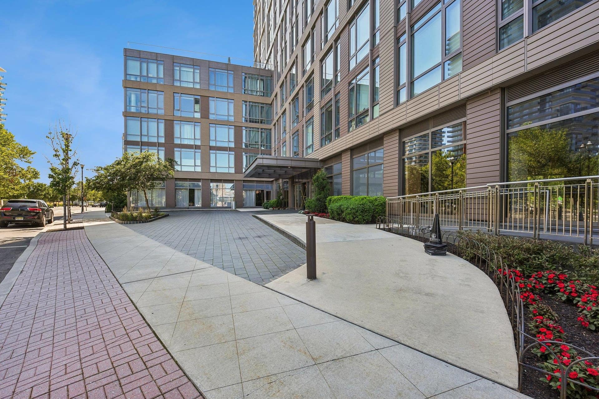 75 PARK LANE SOUTH, #1904, Jc, NJ 07310