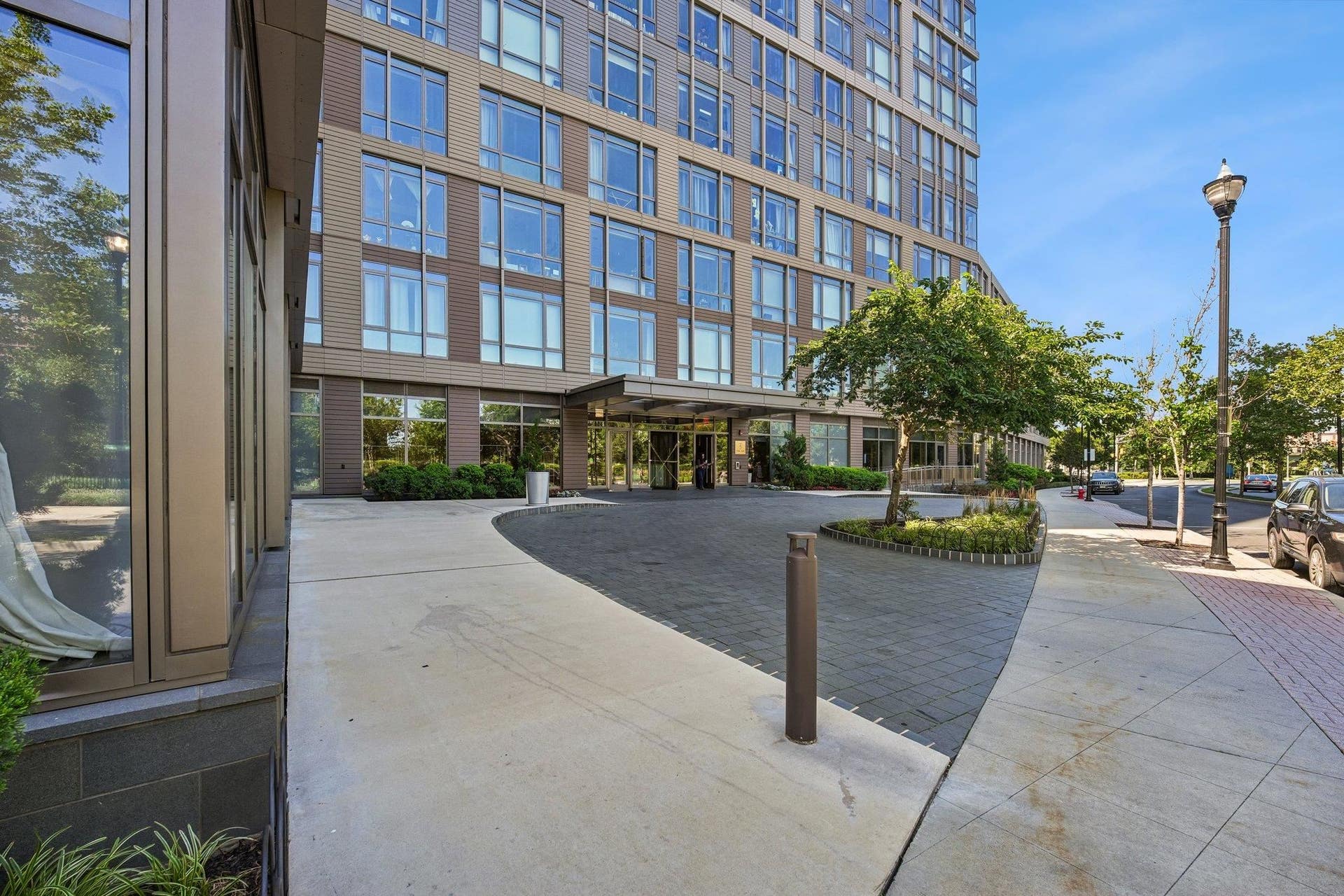 75 PARK LANE SOUTH, #1904, Jc, NJ 07310