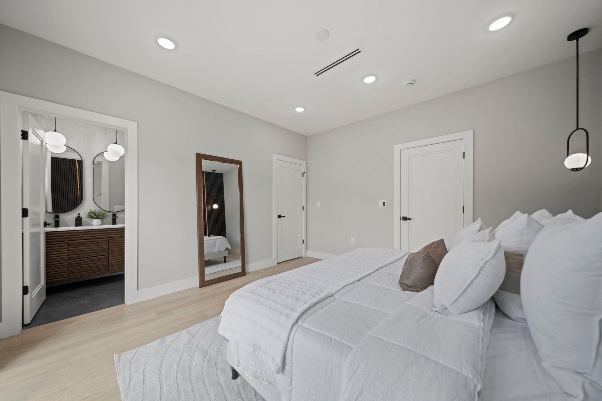 115 CHARLES ST, #2, Jc, NJ 07307
