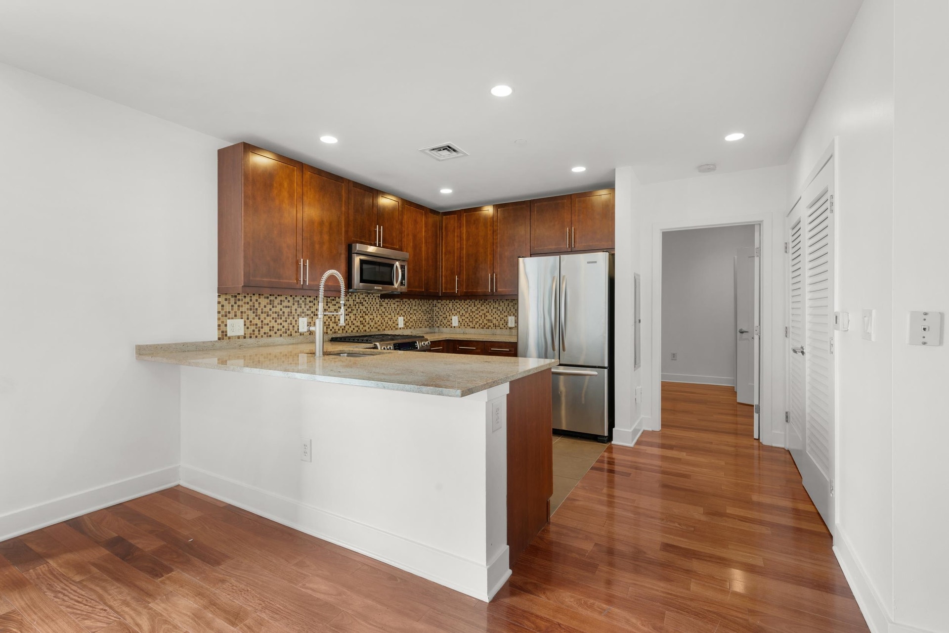201 LUIS M MARIN BLVD, #1214, Jc, NJ 07302