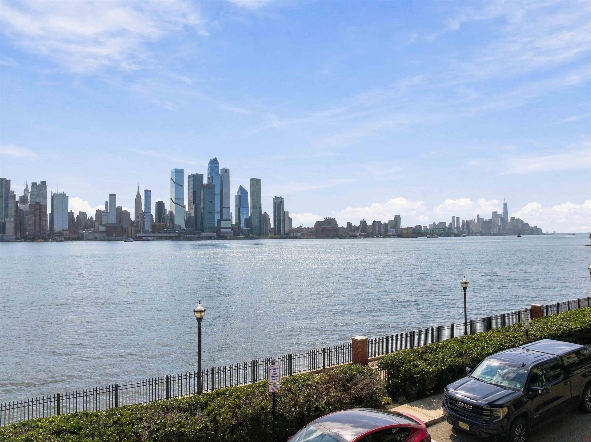 250 HENLEY PL, #207, Weehawken, NJ 07086-1101