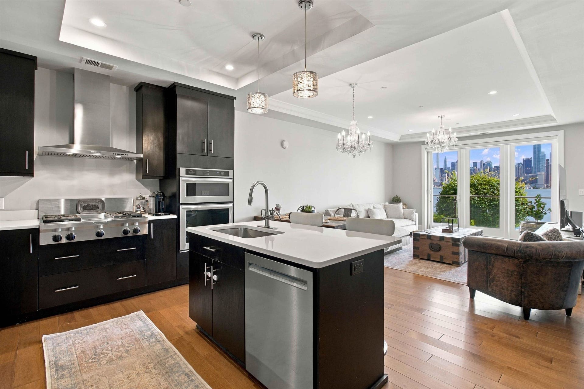 250 HENLEY PL, #207, Weehawken, NJ 07086-1101