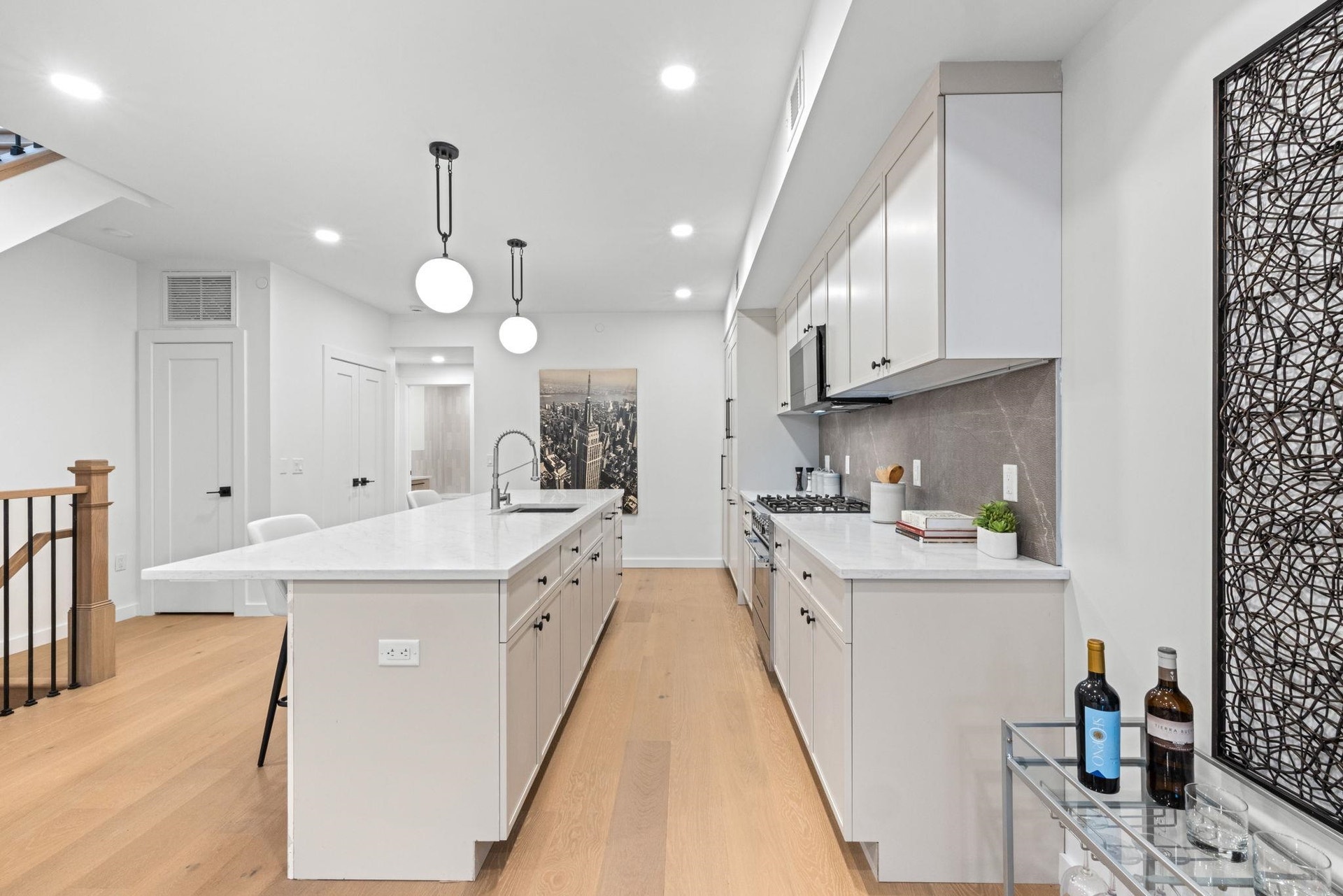 316 BARROW ST, #2, Jc, NJ 07302