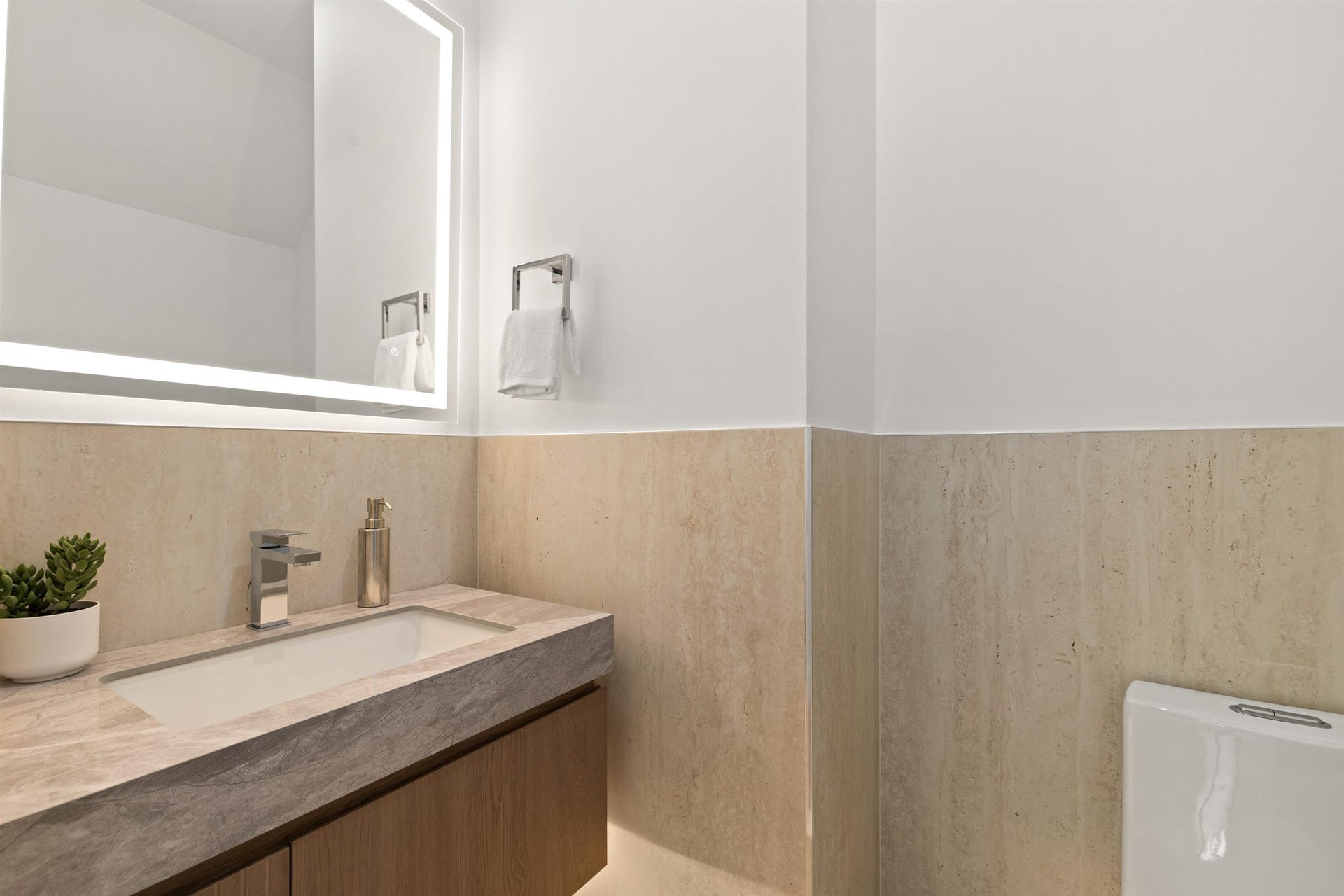 85 SHERMAN PL, #Residence 02, Jc, NJ 07307