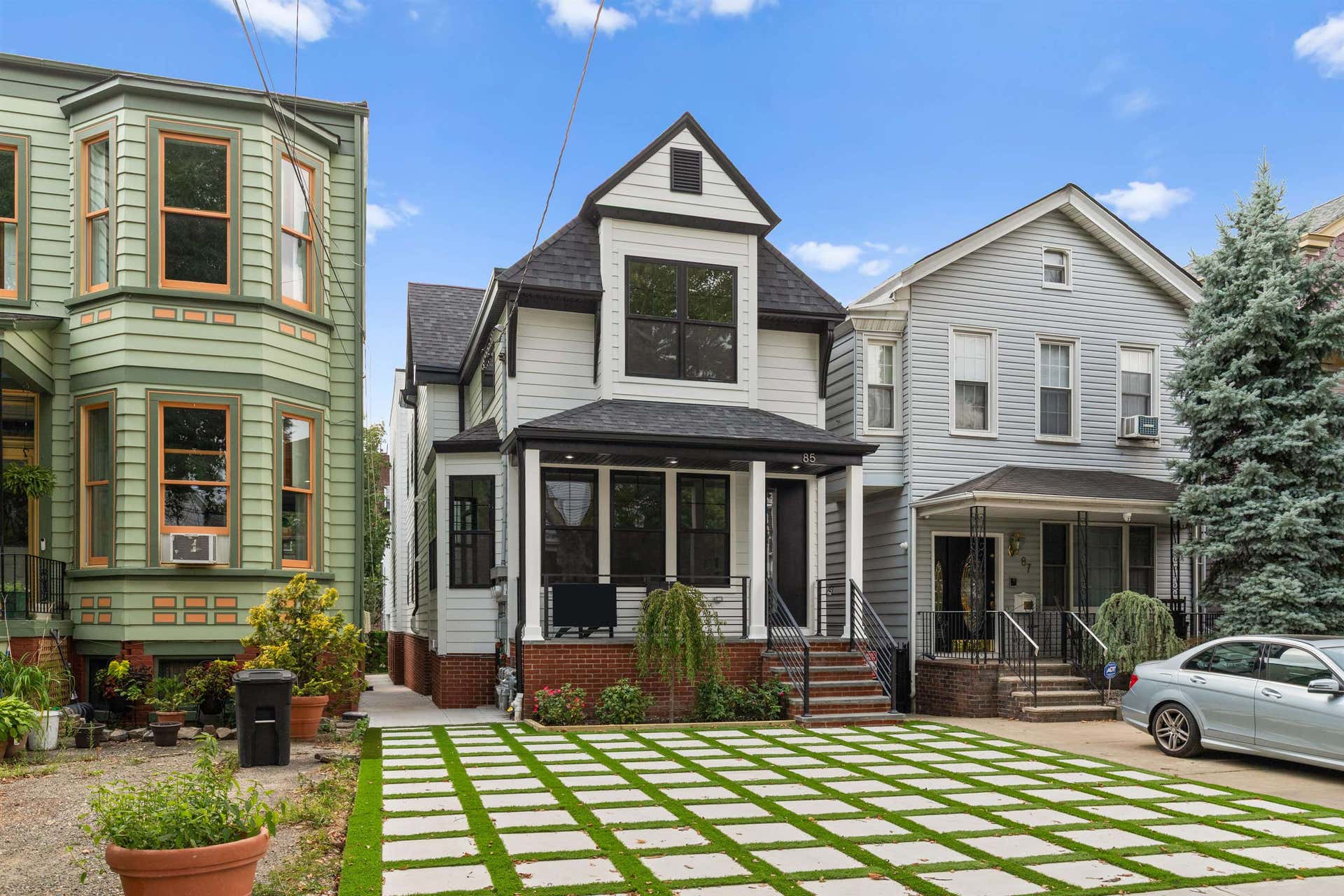 85 SHERMAN PL, #Residence 02, Jc, NJ 07307