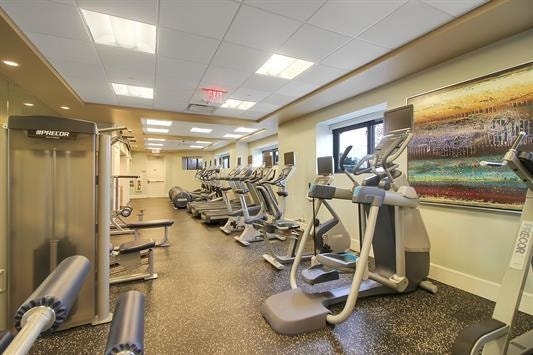 22 OXFORD LANDING, Weehawken, NJ 07086