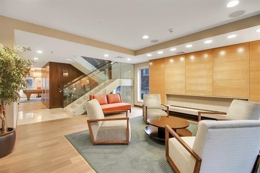 22 OXFORD LANDING, Weehawken, NJ 07086
