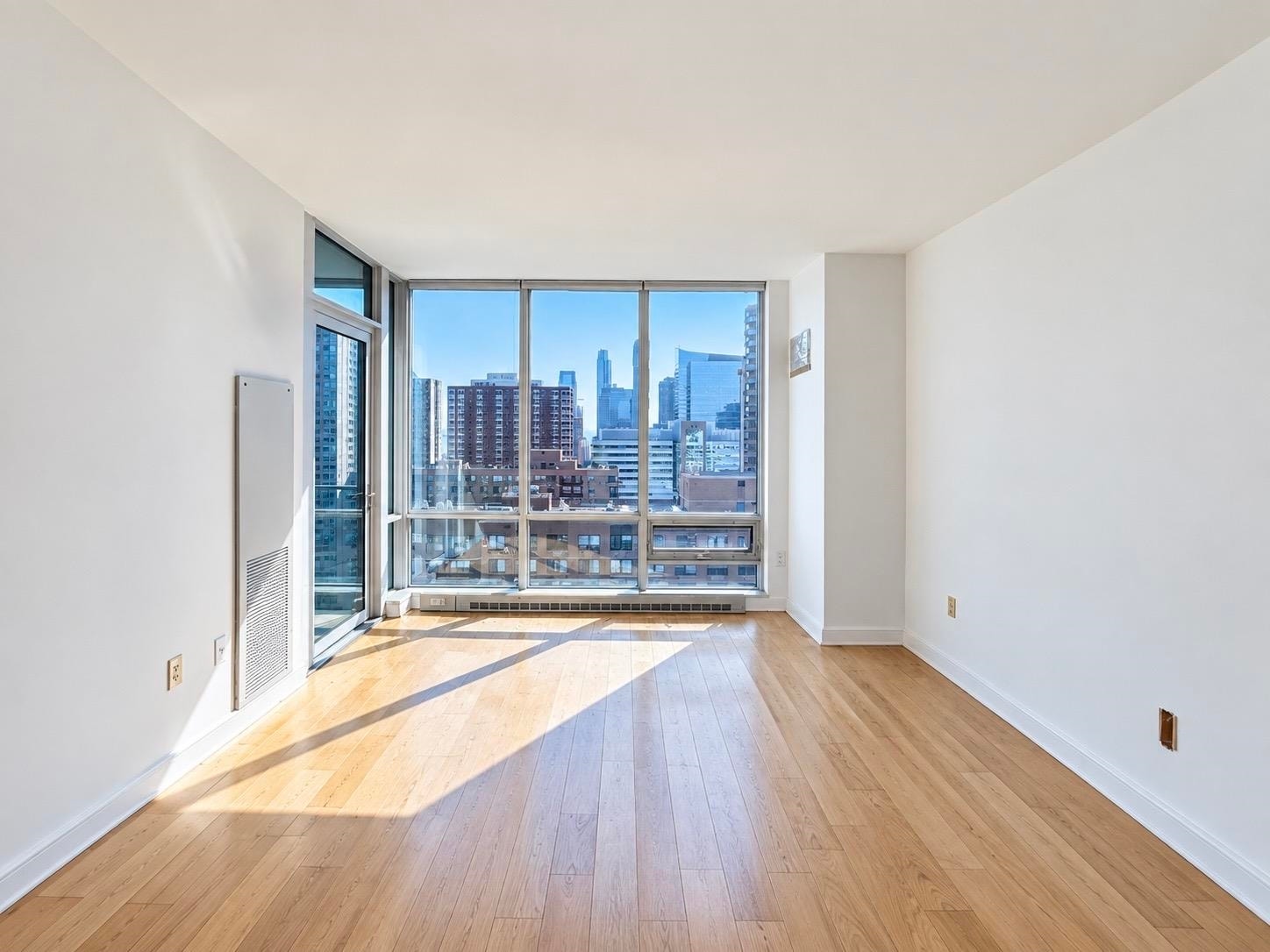 20 NEWPORT PARKWAY, #2702, Jc, NJ 07310