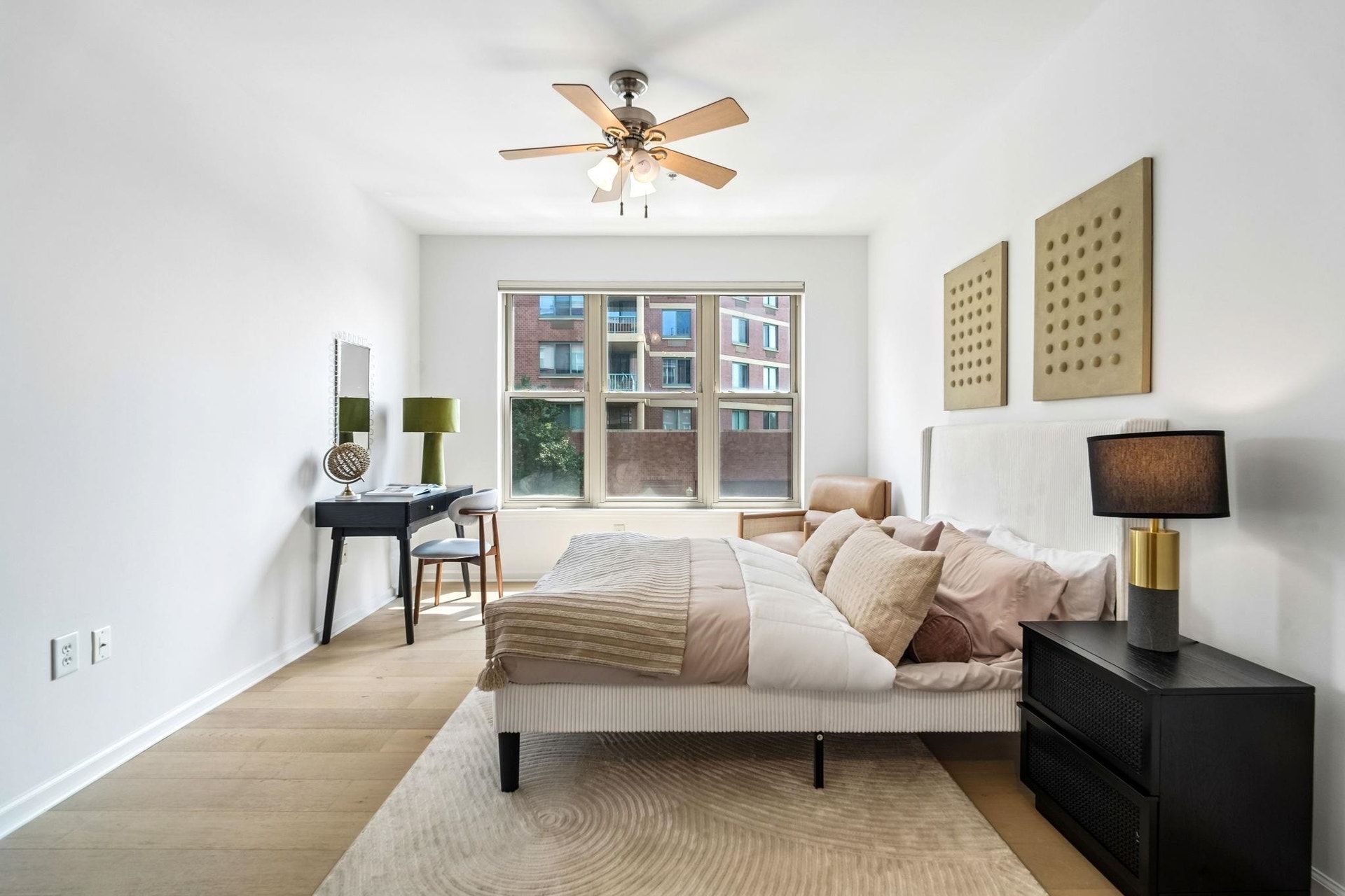 15 WARREN ST, #TH104, Jc, NJ 07302