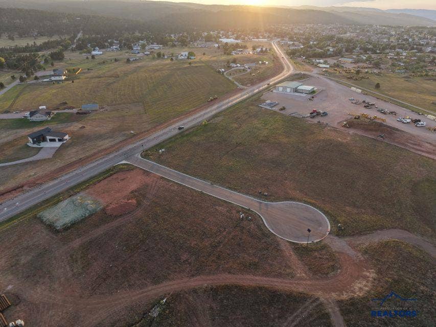 6382 HEATHER LN, Summerset, SD 57718