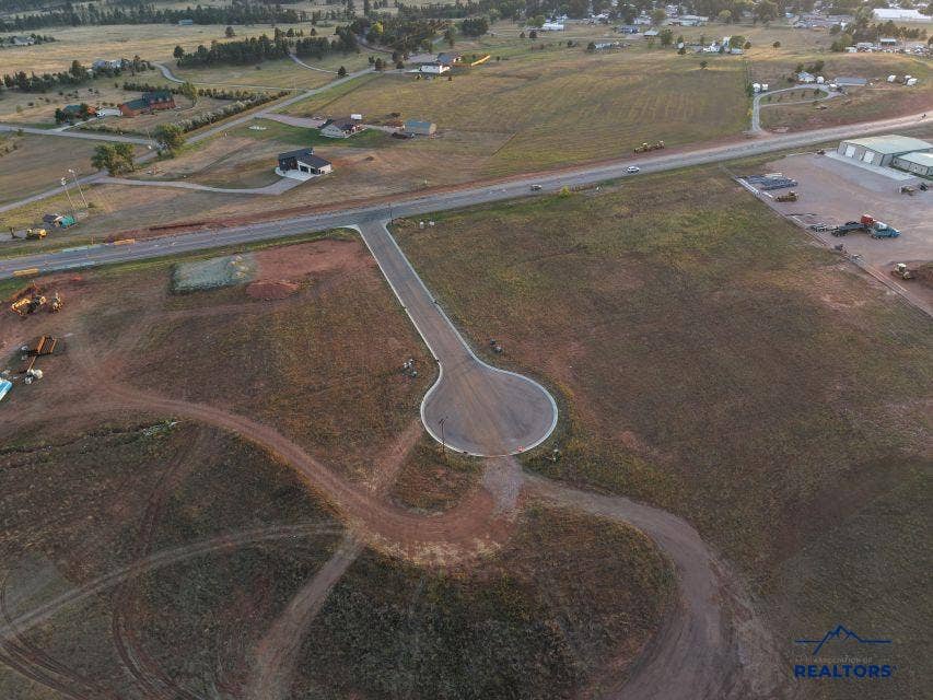 6383 HEATHER LN, Summerset, SD 57718