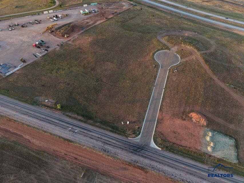 6383 HEATHER LN, Summerset, SD 57718