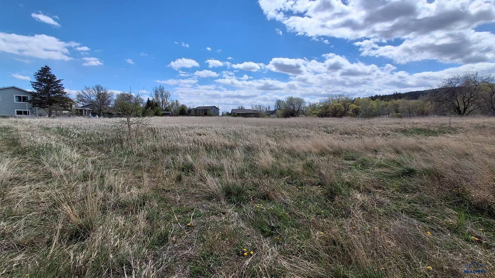 815 W COUNTRY RD, Rapid City, SD 57701
