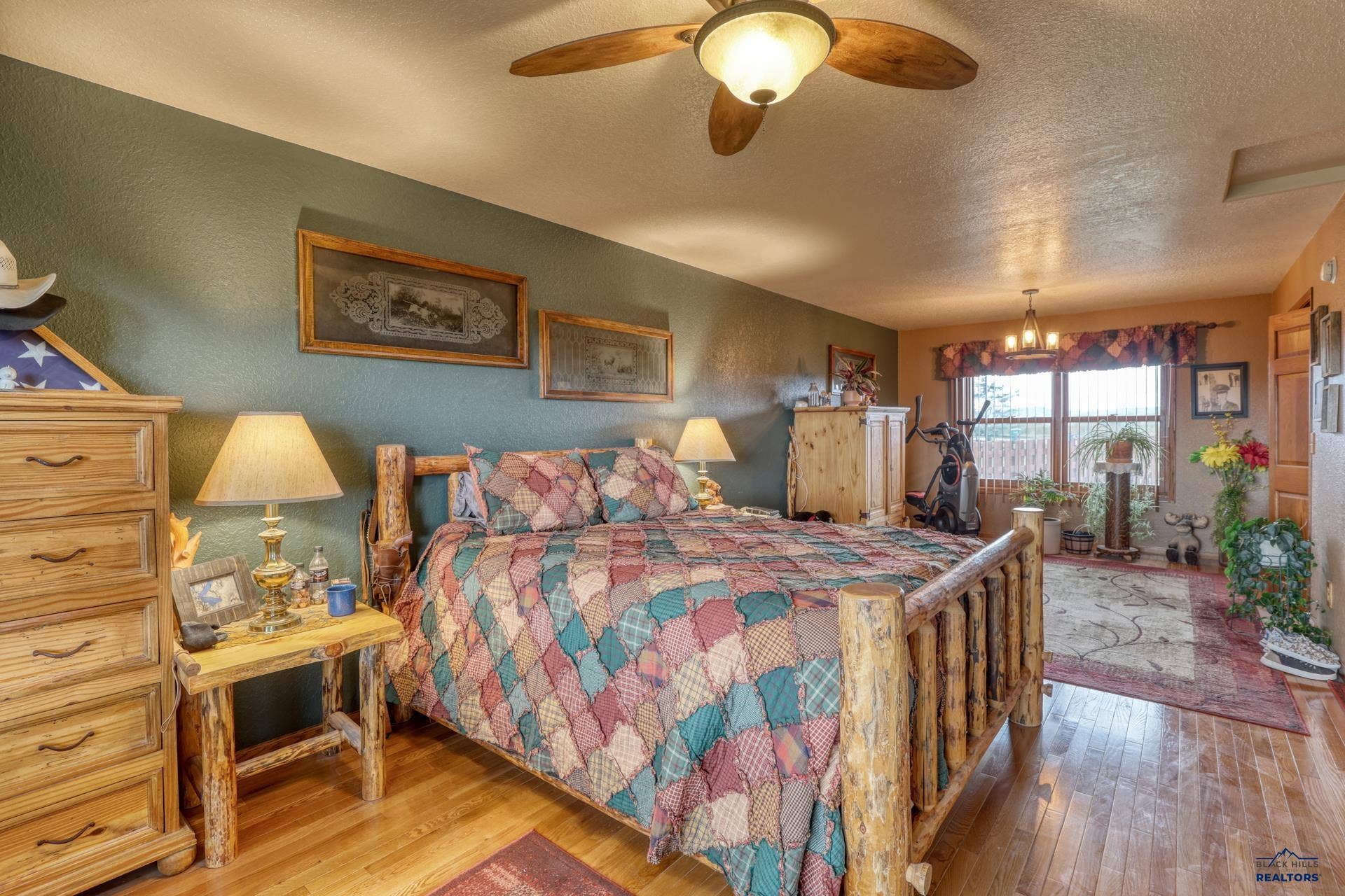 22318 LUCKY LN, Rapid City, SD 57701