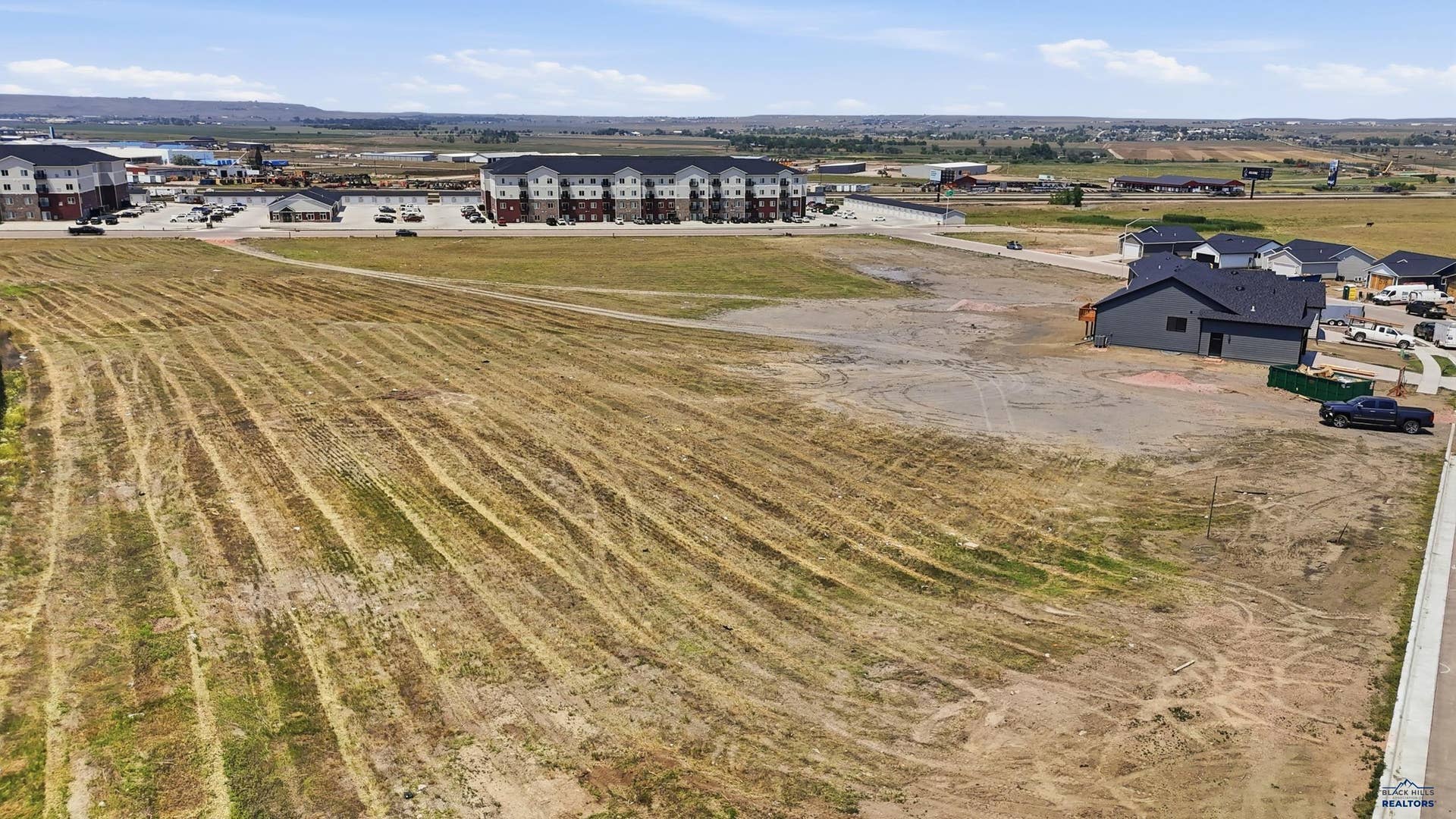 525 DENALI DR, Box Elder, SD 57719