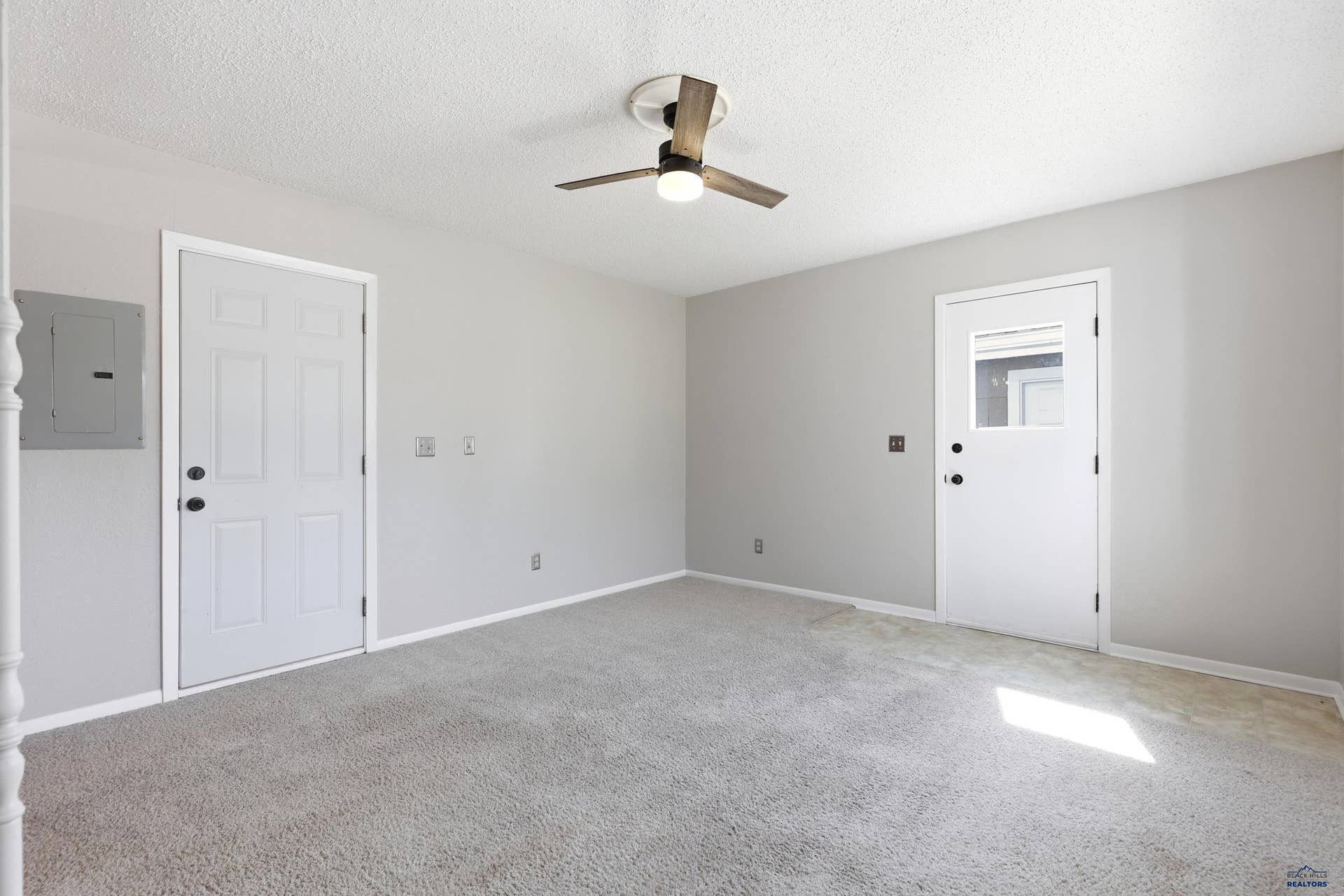 320 BASHAM RD, Rapid City, SD 57702