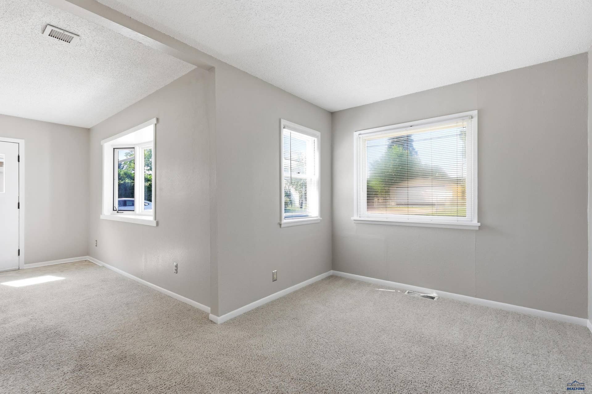 320 BASHAM RD, Rapid City, SD 57702