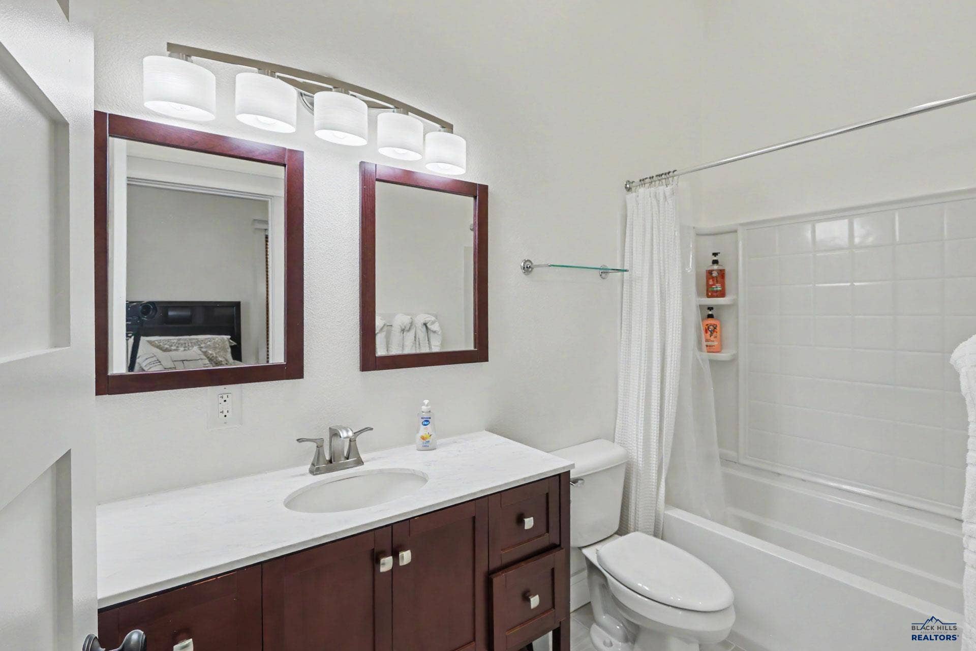 21 CHARLES, Deadwood, SD 57732