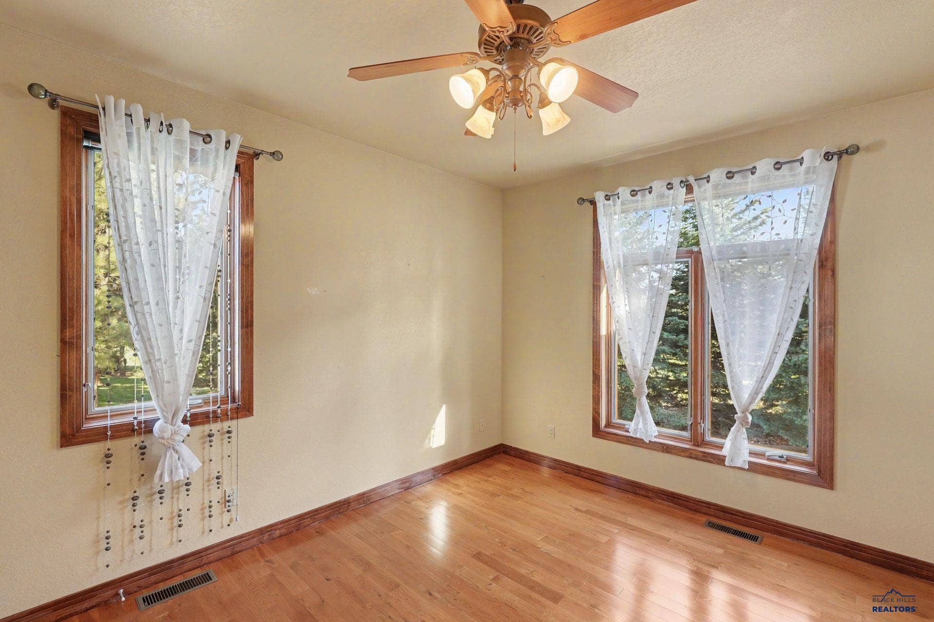4120 AUGUSTA DR, Rapid City, SD 57701