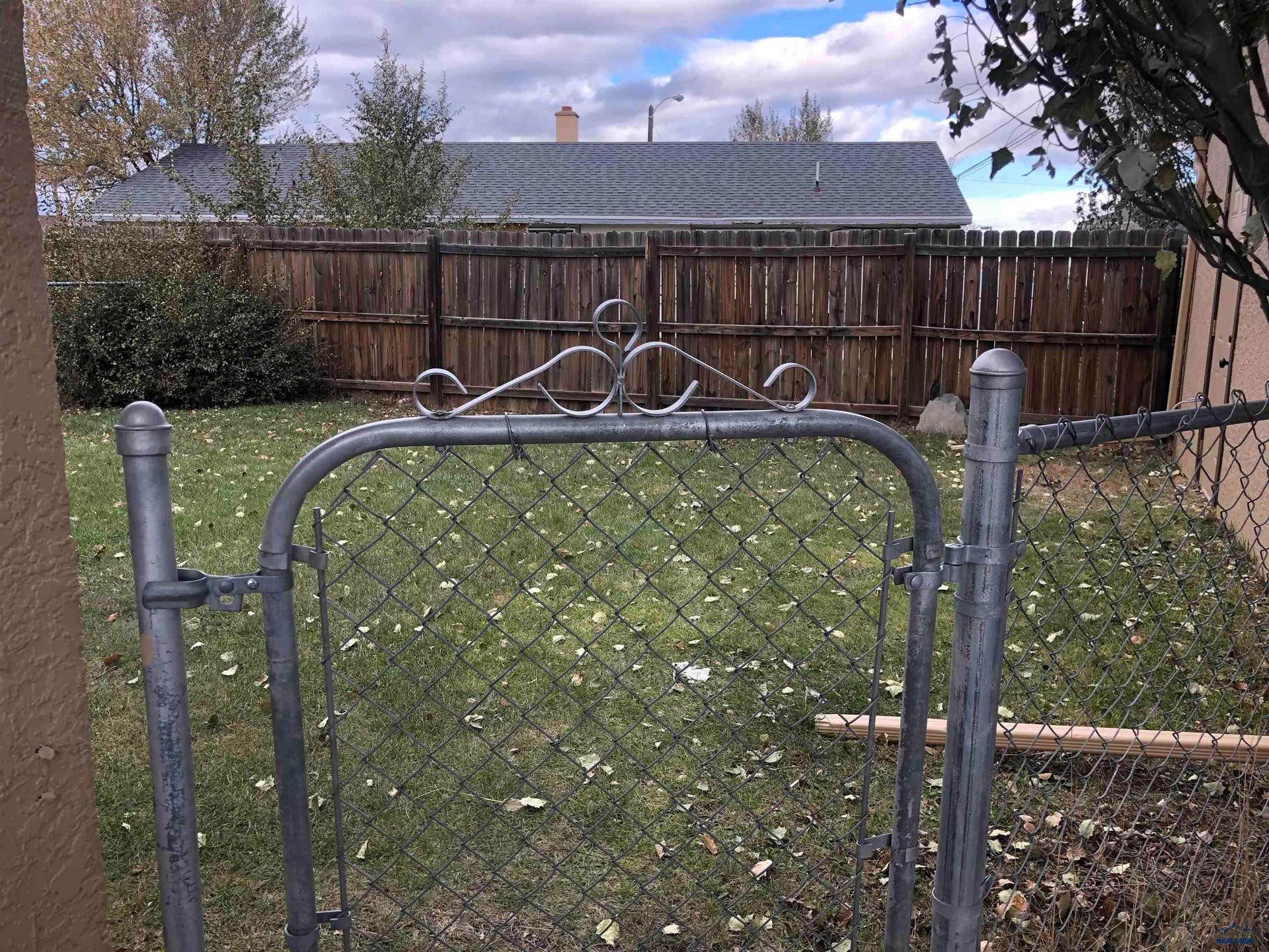 118 E SIGNAL DR, Rapid City, SD 57701