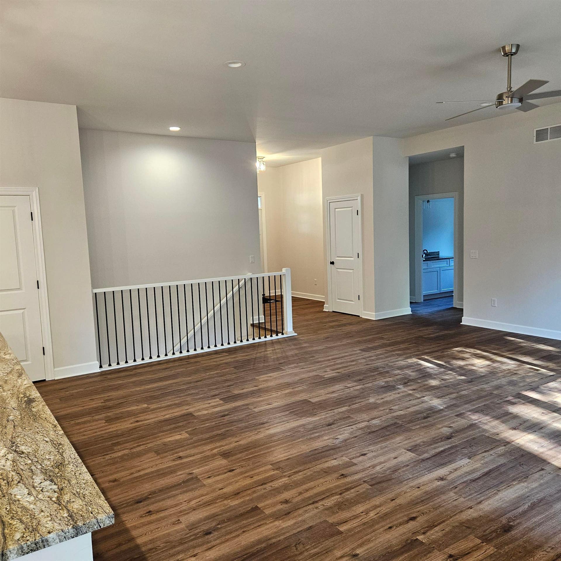 6014 SQUIRREL RUN, Loves Park, IL 61111