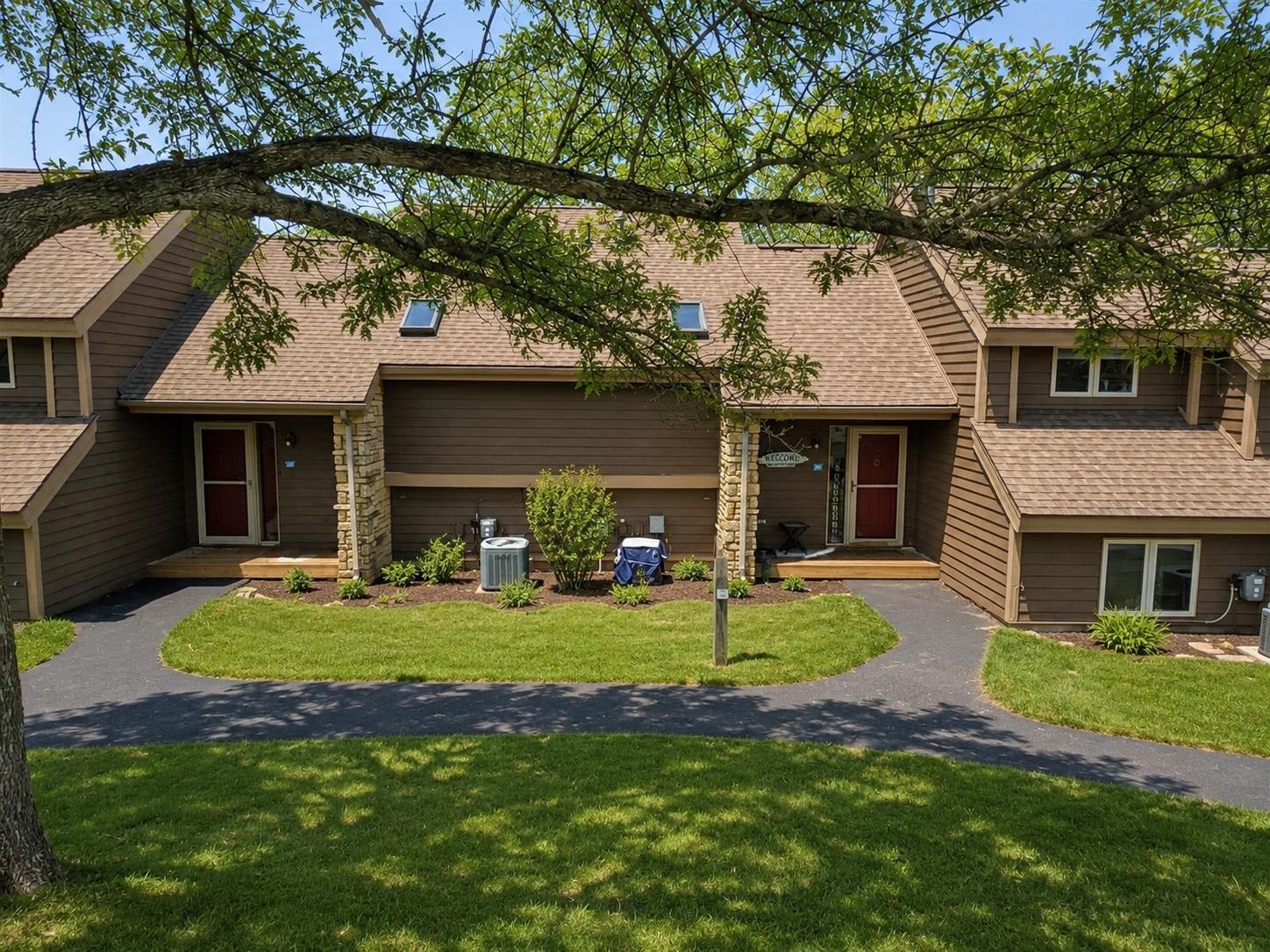 107 East Point Drive, Galena, IL 61036