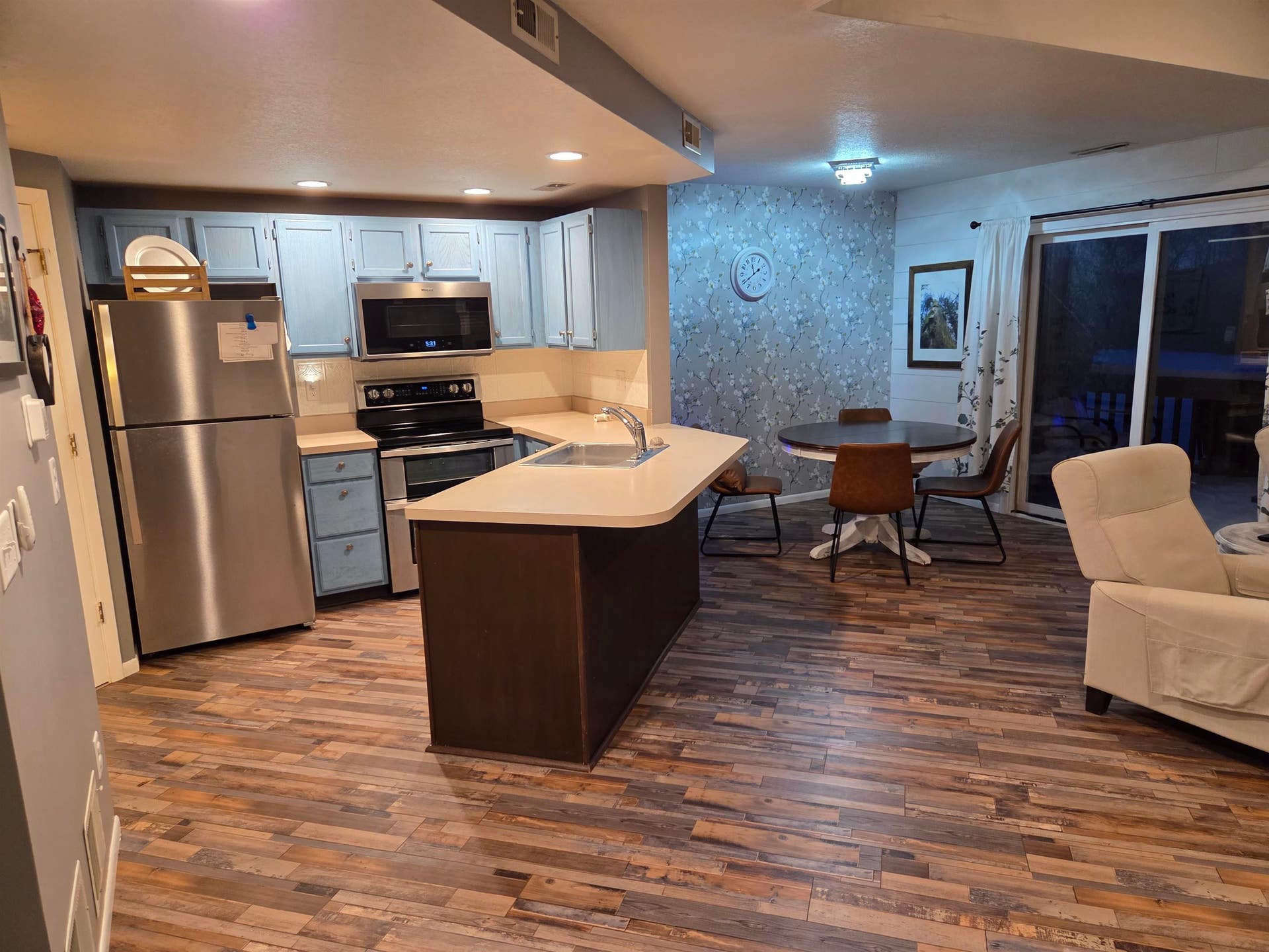 107 East Point Drive, Galena, IL 61036