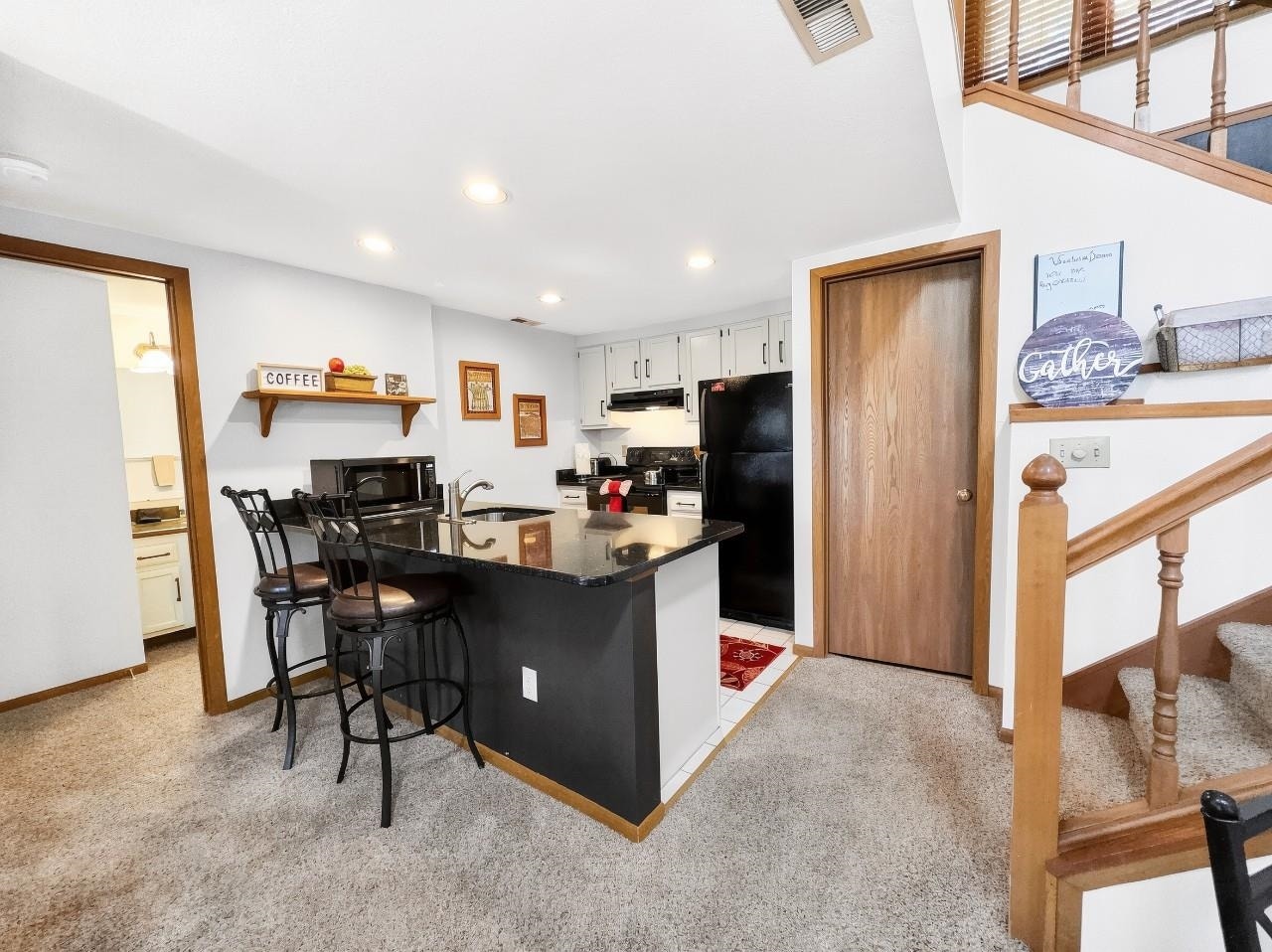 23 Oak Glen Drive, Galena, IL 61036