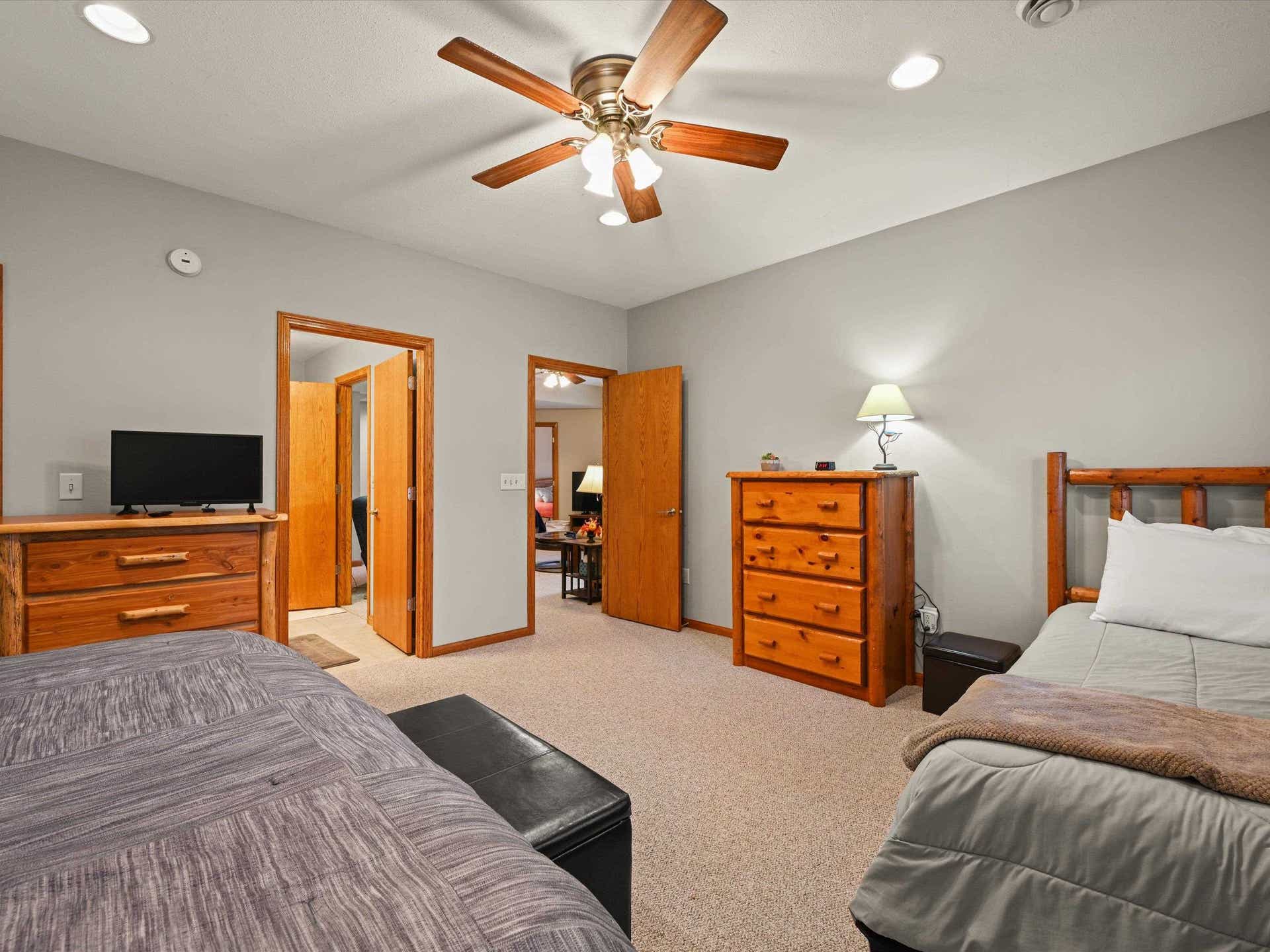 1 High Ridge Run, Galena, IL 61036
