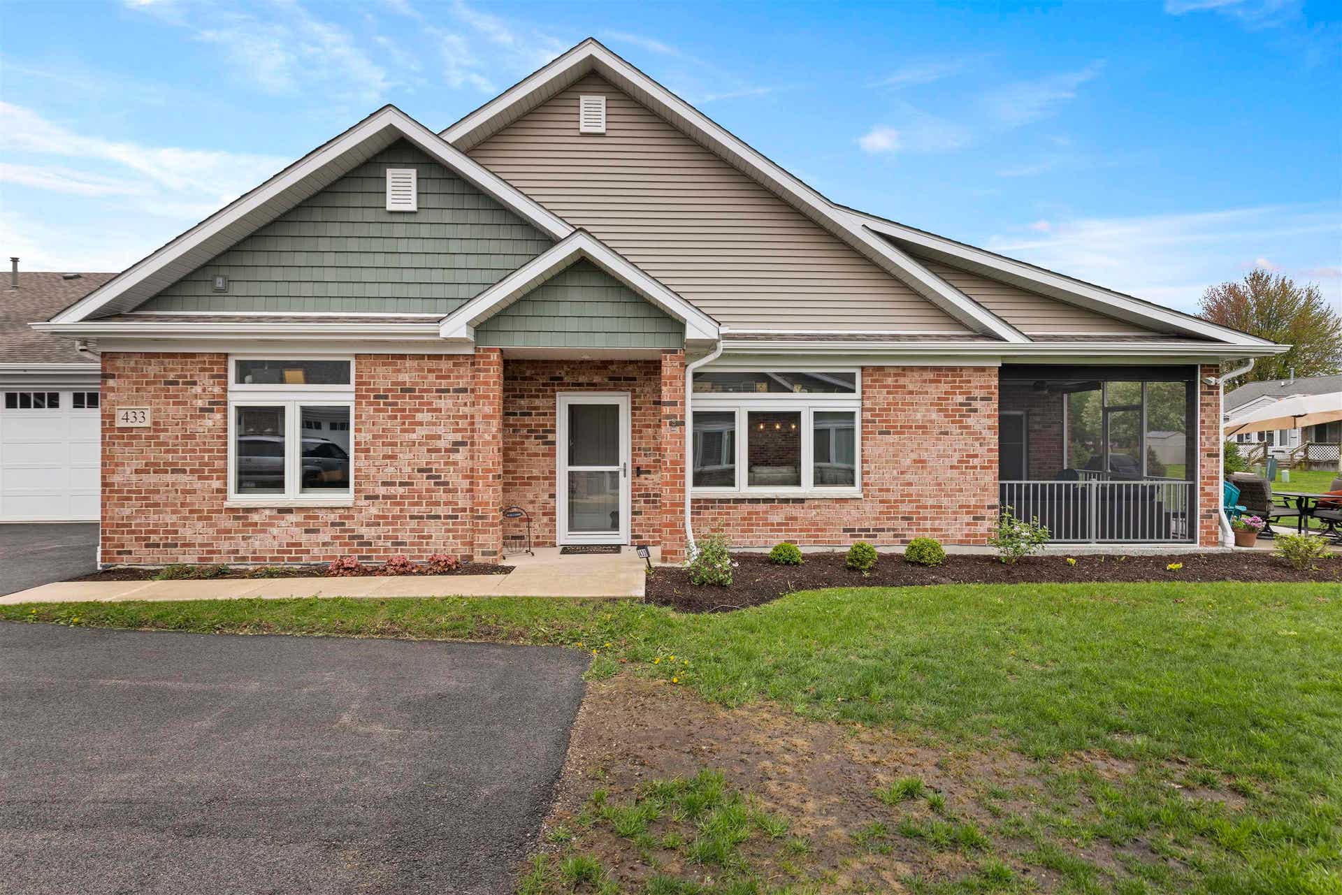 433 Stearn Drive, Genoa, IL 60135